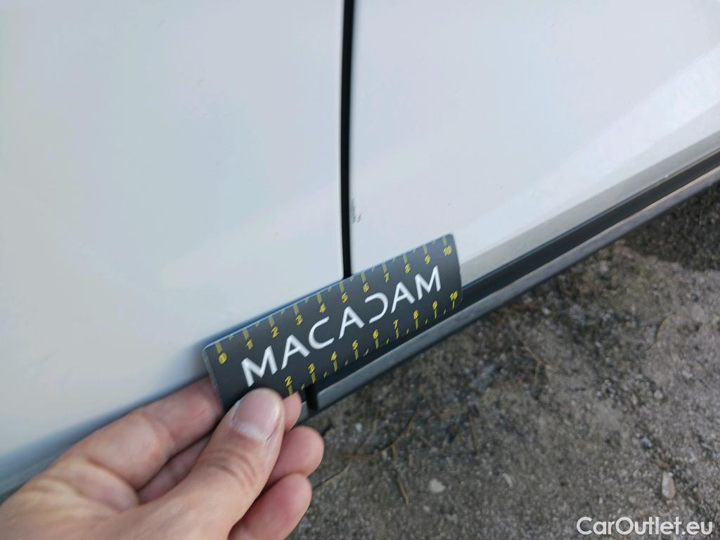  Mercedes  GLB MERCEDES-BENZ  / 2019 / 5P / todoterreno 2.0  200 D 4MATIC DCT 110KW (150CV) #18