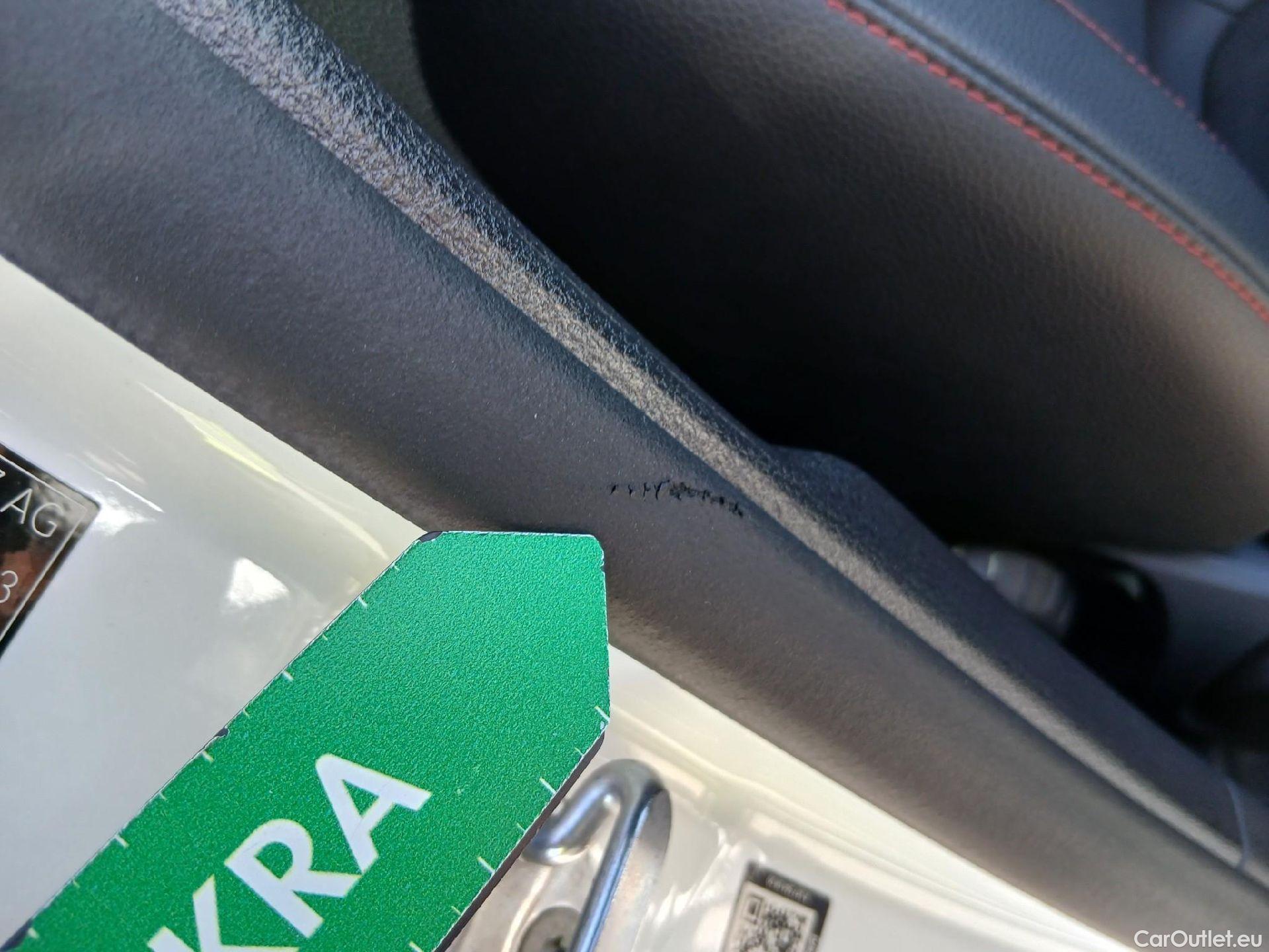  Mercedes  GLA Clase   250 e (247.786)AMG 1.3 AMG Line 220CV AT8 E6d #35