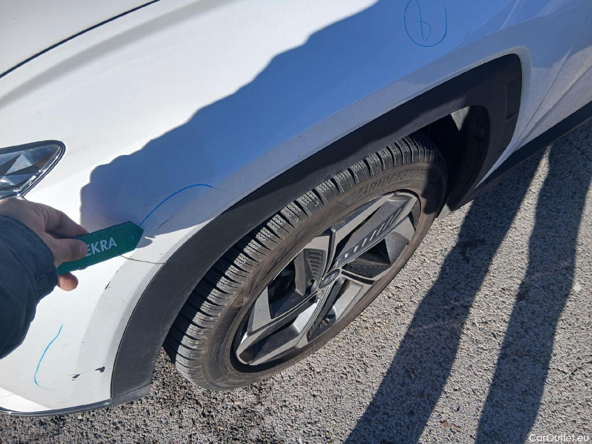  Hyundai  Tucson HYUNDAI  / 2020 / 5P / todoterreno 1.6 TGDI 169kW HEV Tecno Auto 2C #15