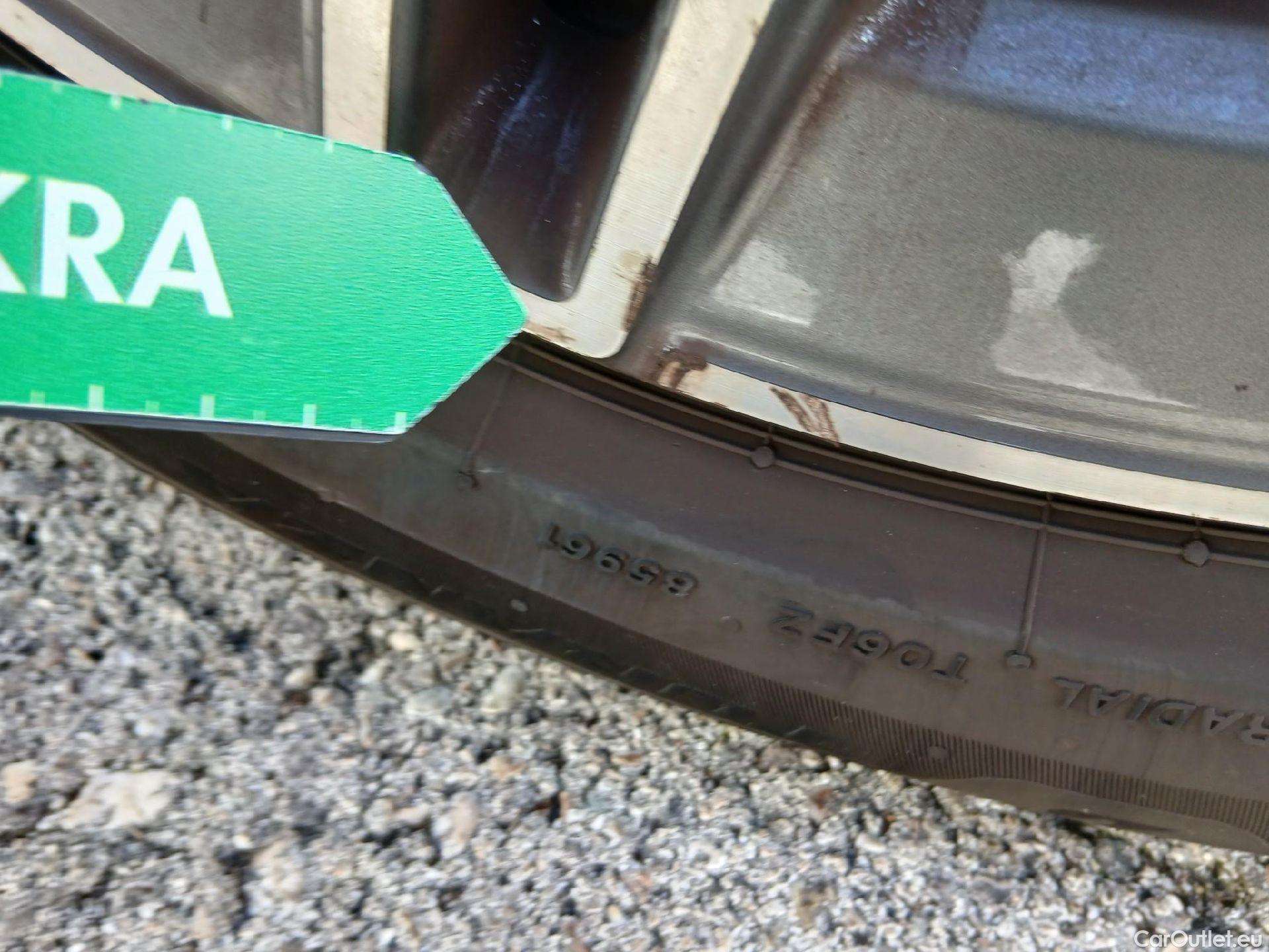  Mercedes  GLA Clase   250 e (247.786)AMG 1.3 AMG Line 220CV AT8 E6d #11