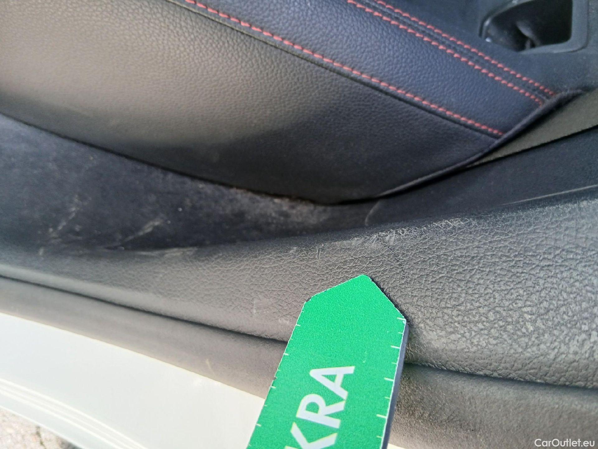  Mercedes  GLA Clase   250 e (247.786)AMG 1.3 AMG Line 220CV AT8 E6d #21