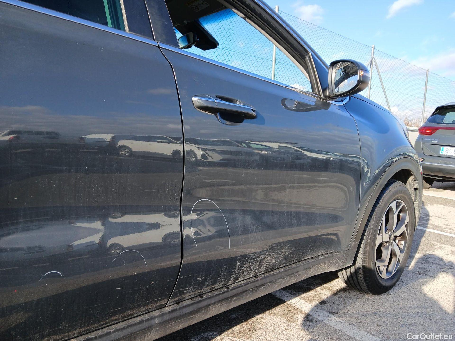  KIA  Sportage KIA  1.6MHEV Drive 100kW(136CV) 4x2(Crist Tintados)(CX) #42