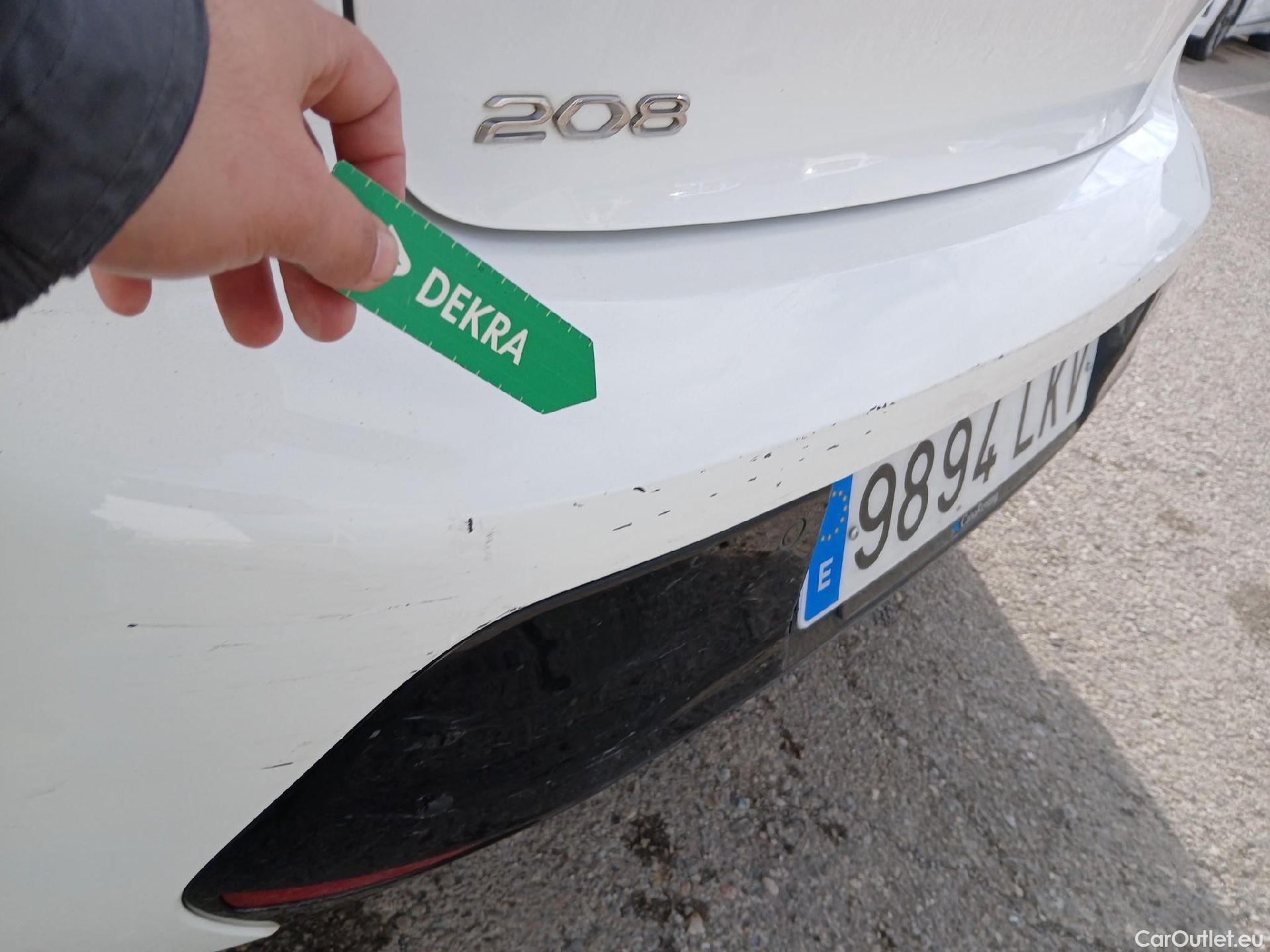  Peugeot  208 PEUGEOT  / 2019 / 5P / berlina con portón PureTech 73kW (100CV) Allure (CX) #42