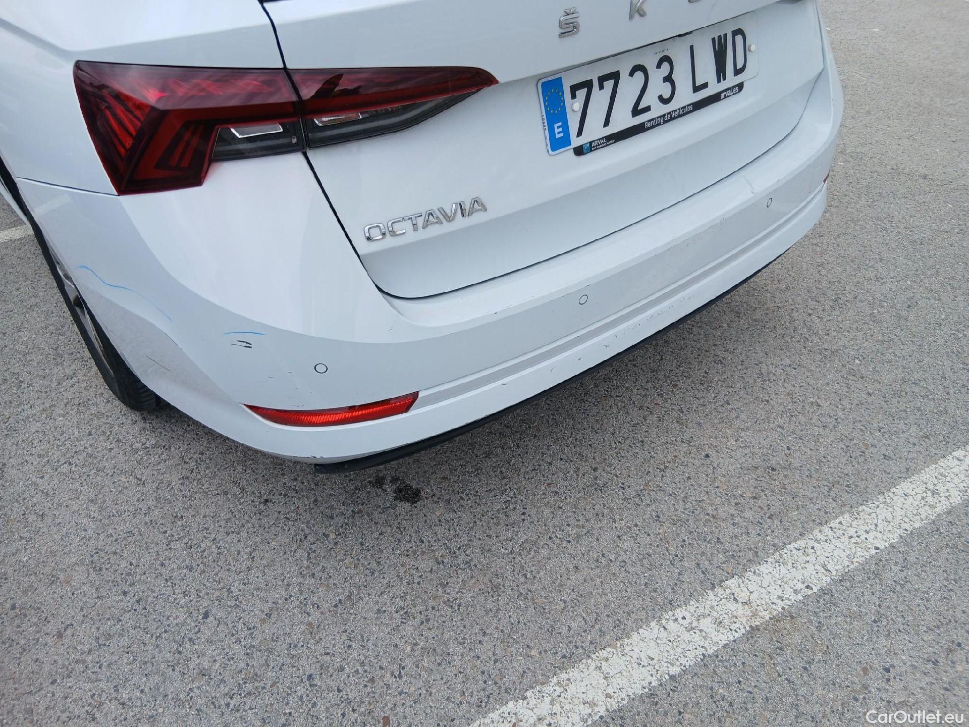  Skoda  Octavia SKODA  / 2020 / 5P / familiar Combi 2.0 TDI 110kW(150CV) DSG Ambition #8