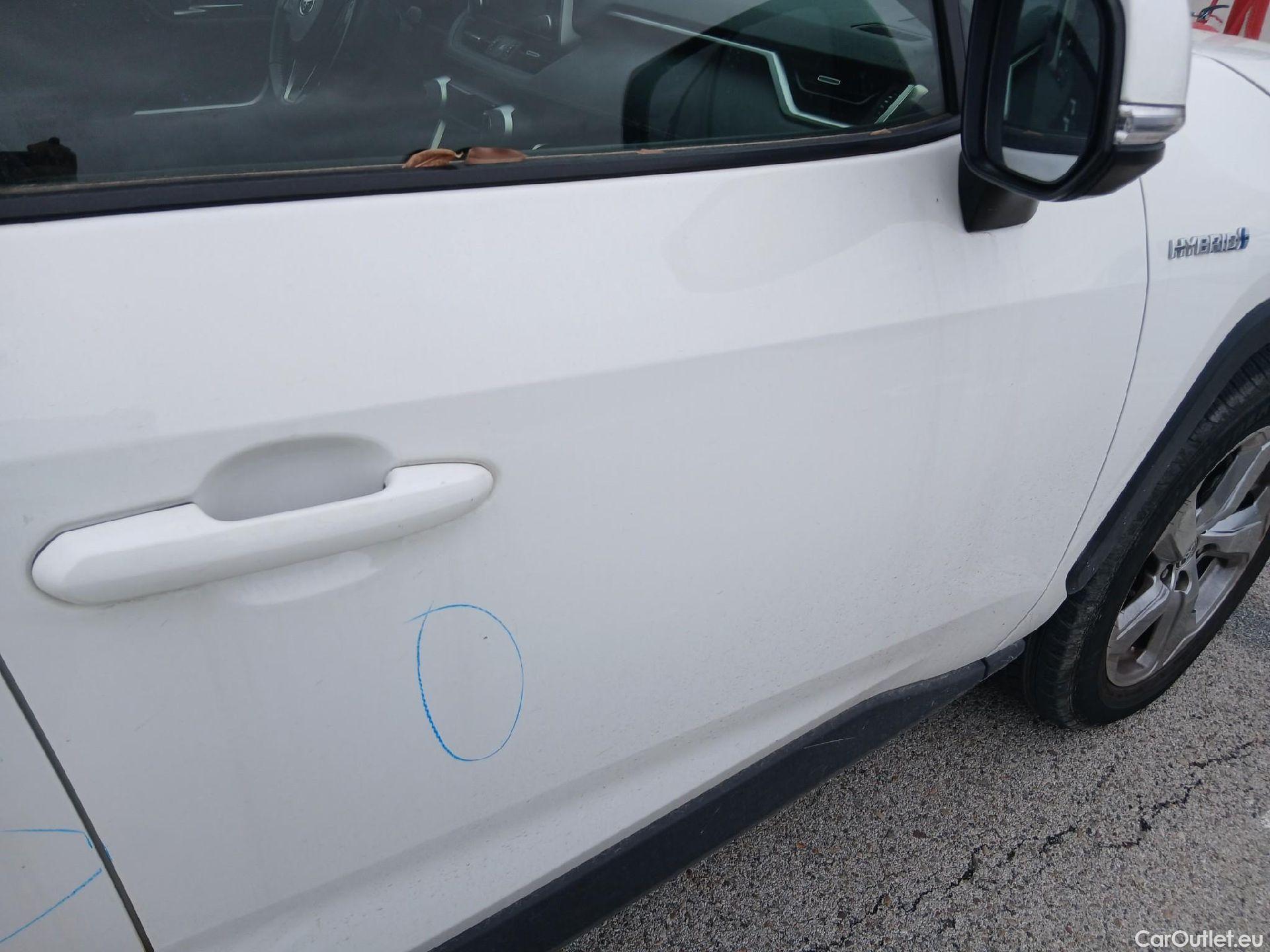  Toyota  RAV4 TOYOTA  / 2018 / 5P / todoterreno 2.5l 220H Advance #35