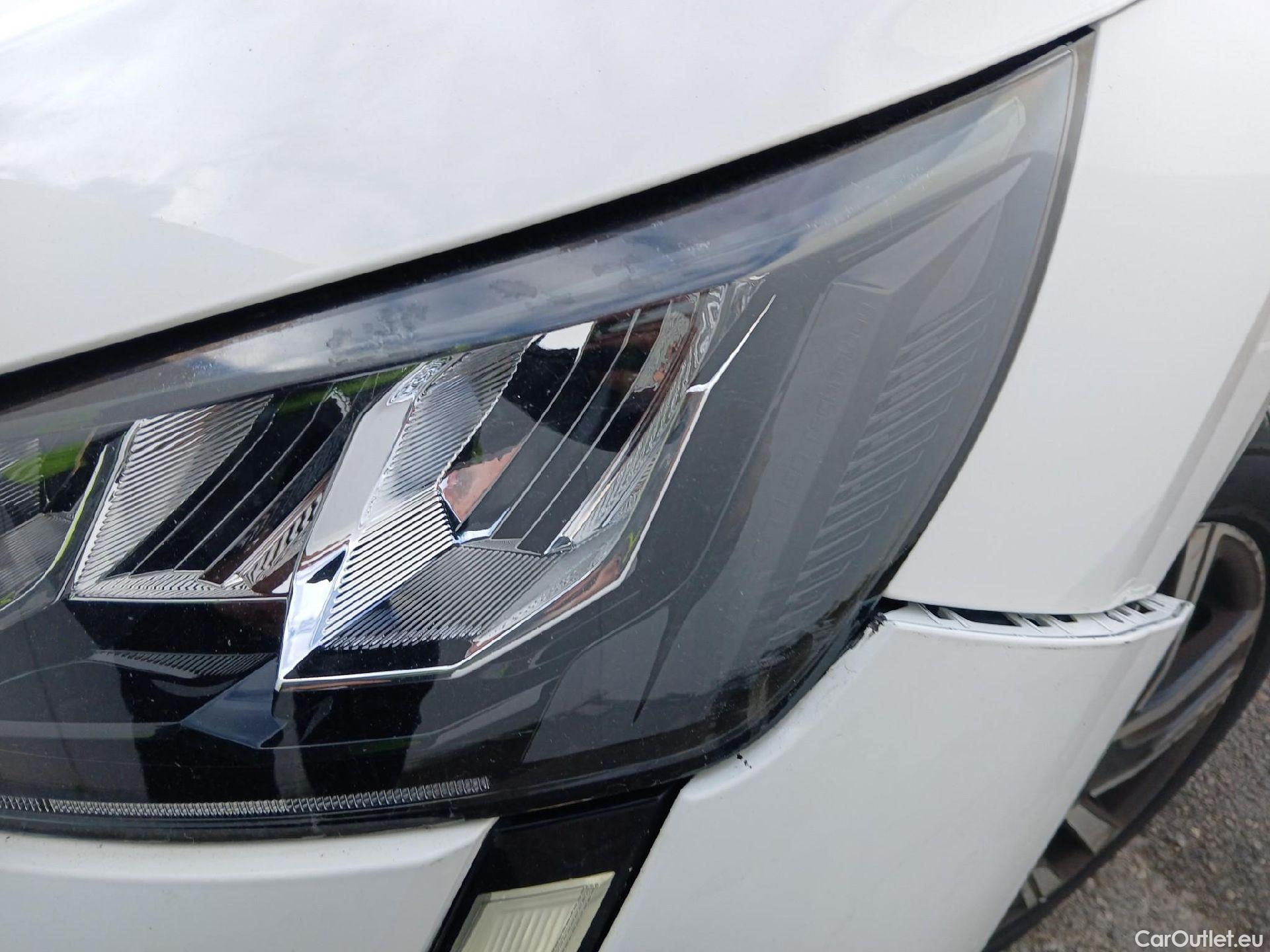  Peugeot  208 PEUGEOT  / 2019 / 5P / berlina con portón PureTech 73kW (100CV) Allure (CX) #20