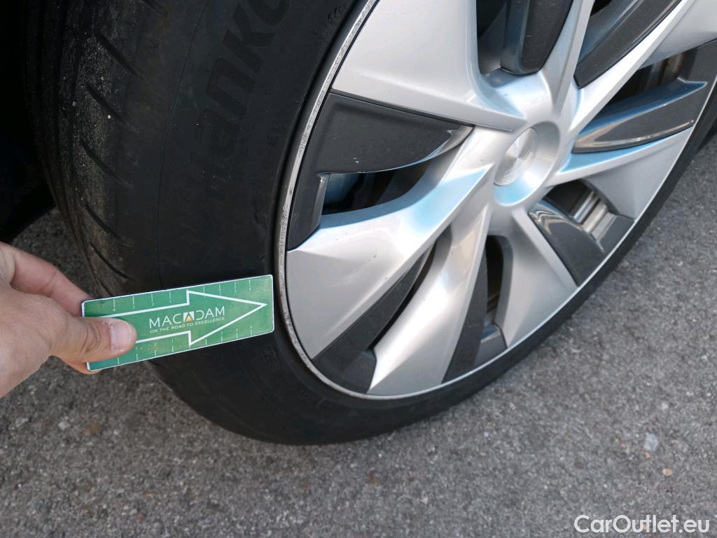  Tesla  Model Y TESLA  / 2020 / 5P / todoterreno Gran Autonomía 4WD #7