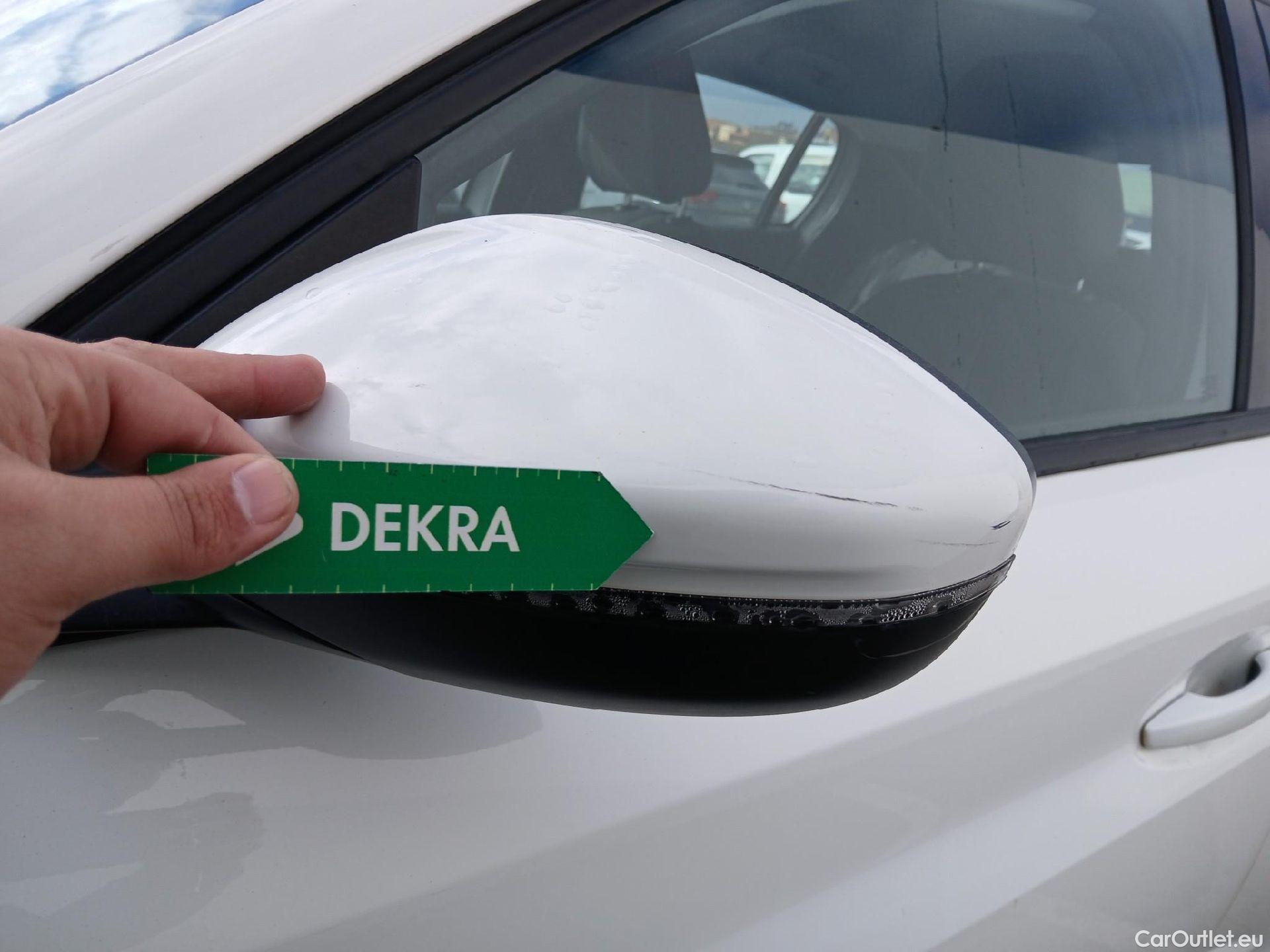  Peugeot  208 PEUGEOT  / 2019 / 5P / berlina con portón PureTech 73kW (100CV) Allure (CX) #28