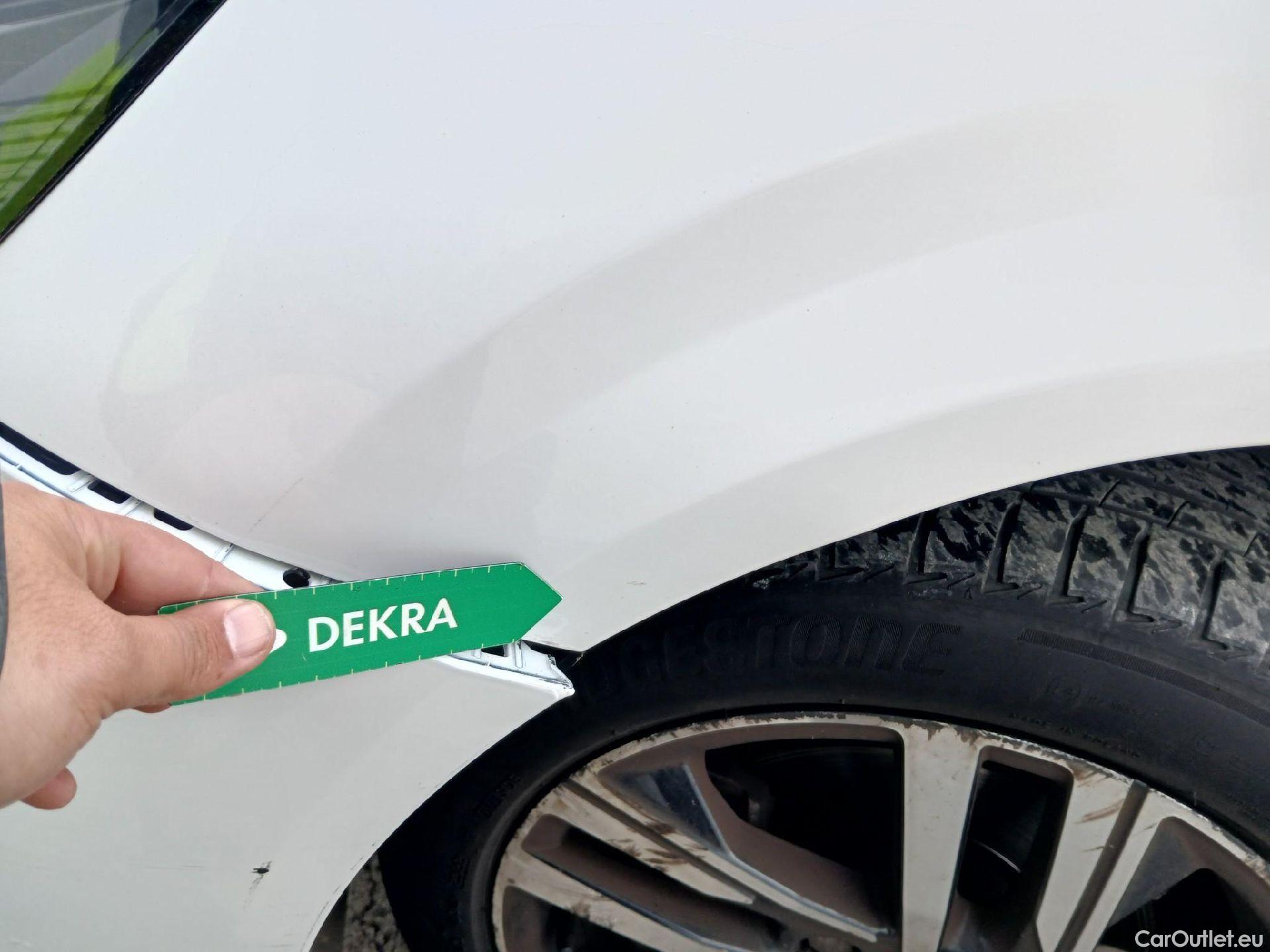  Peugeot  208 PEUGEOT  / 2019 / 5P / berlina con portón PureTech 73kW (100CV) Allure (CX) #26