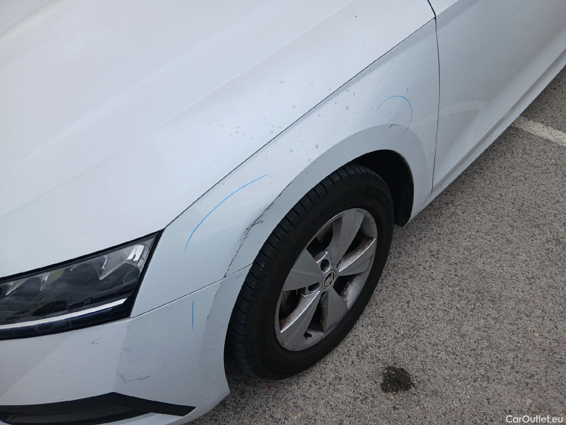  Skoda  Octavia SKODA  / 2020 / 5P / familiar Combi 2.0 TDI 110kW(150CV) DSG Ambition #6