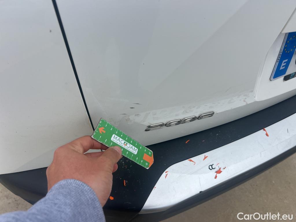  Peugeot  2008 PEUGEOT  / 2019 / 5P / todoterreno Allure BlueHDI 81kW (110CV) #6