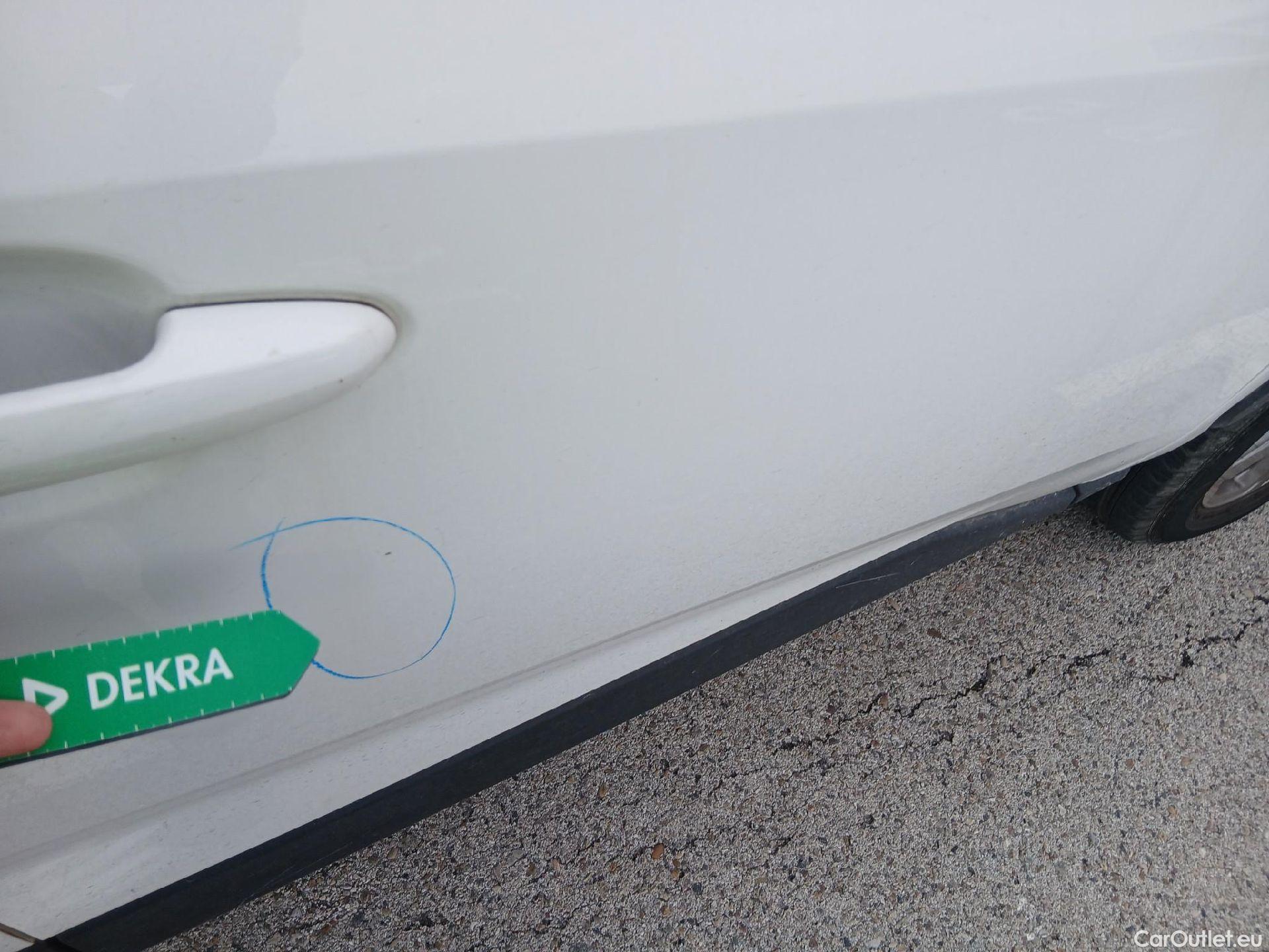  Toyota  RAV4 TOYOTA  / 2018 / 5P / todoterreno 2.5l 220H Advance #36