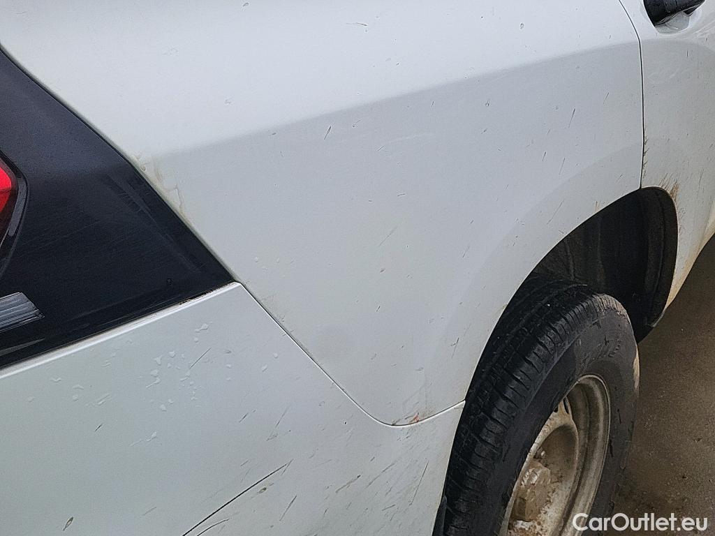  Toyota  Land Cruiser TOYOTA  / 2017 / 5P / todoterreno 2.8 D-4D GX #16