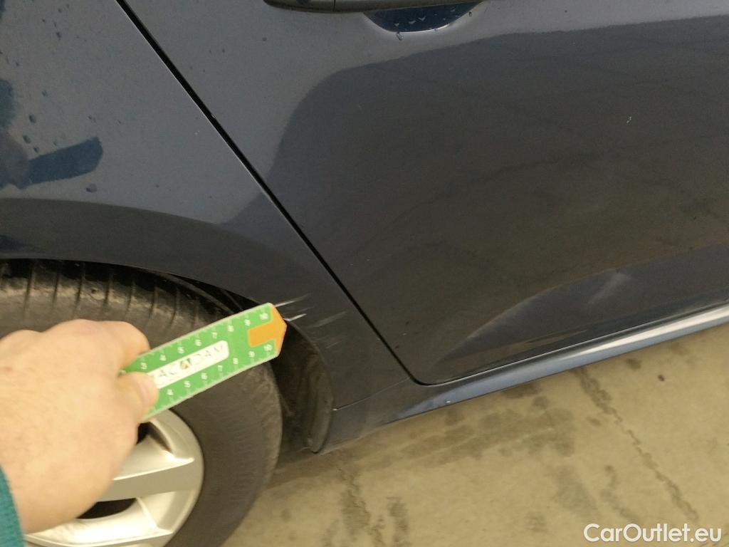  Renault  TALISMAN  RENAULT / 2015 / 4P / sedán Limited Blue dCi 88 kW (120CV) -18 (CX) #4