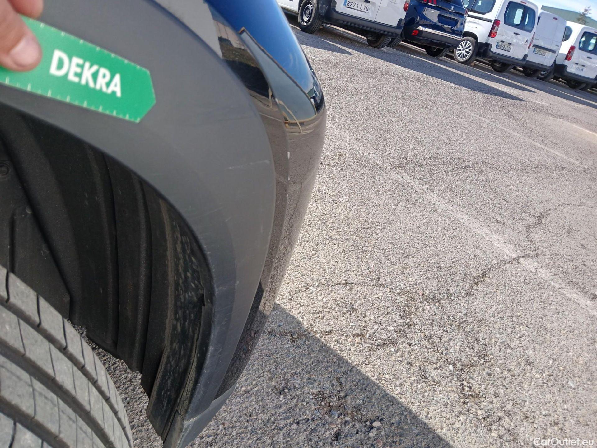  Toyota  Aygo X TOYOTA  Cross / 2022 / 5P / todoterreno 1.0 VVT-I 72CV Play #43