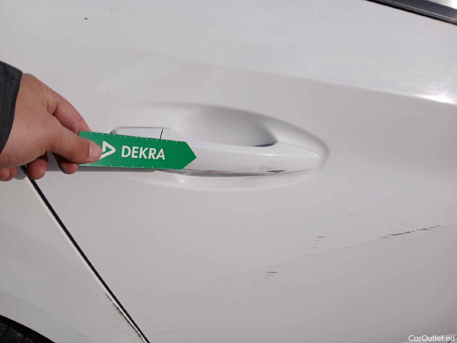  Peugeot  208 PEUGEOT  / 2019 / 5P / berlina con portón PureTech 73kW (100CV) Allure (CX) #56