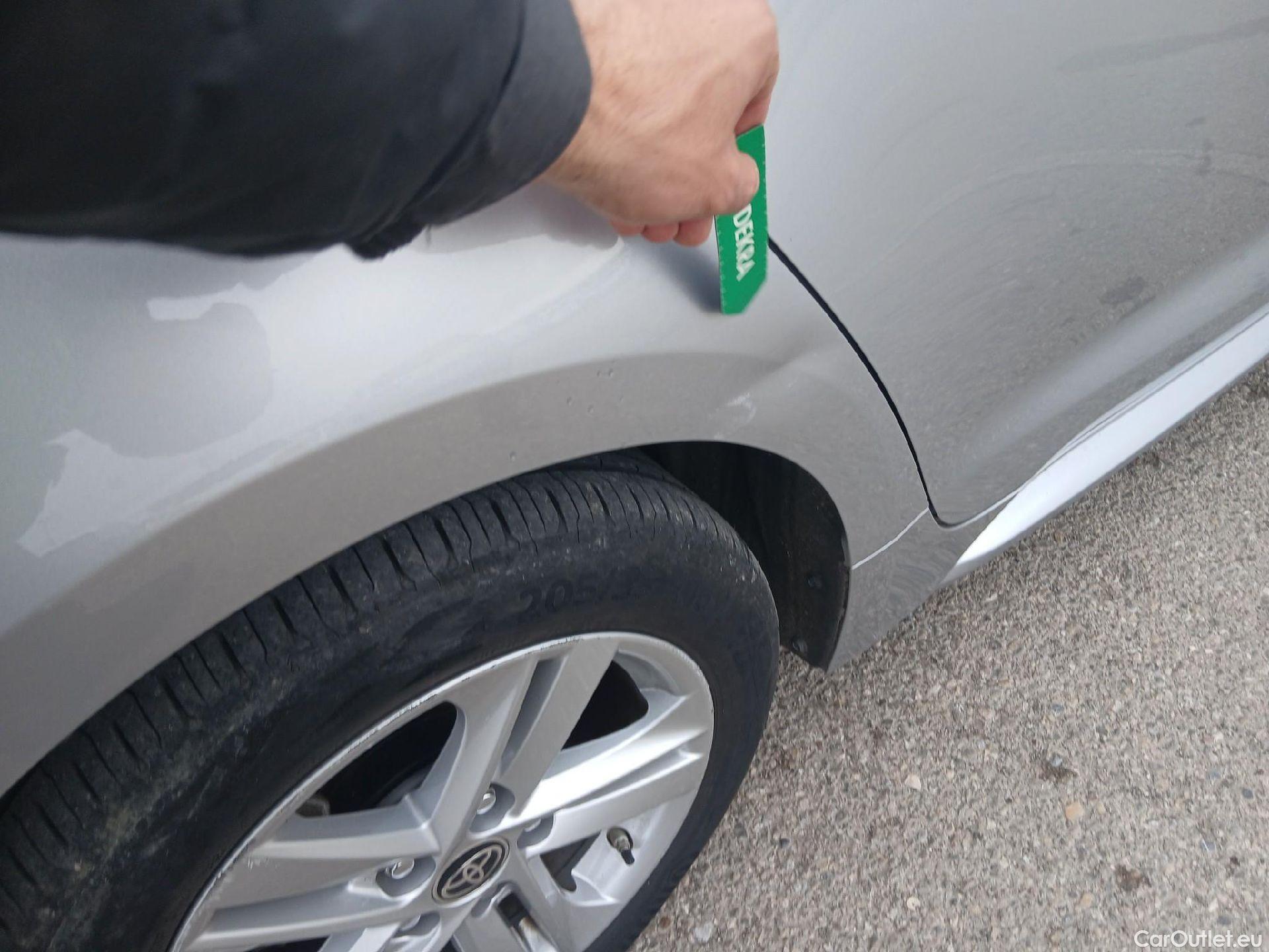  Toyota  Corolla TOYOTA  / 2019 / 5P / familiar 1.8 125H ACTIVE TECH E-CVT TOU SPORT #25