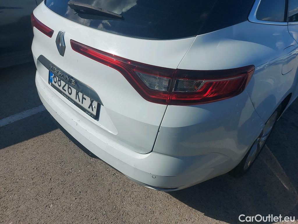  Renault  Megane RENAULT Mégane / 2015 / 5P / familiar Sp. Tourer Zen En. dCi 81kW (110CV) #26