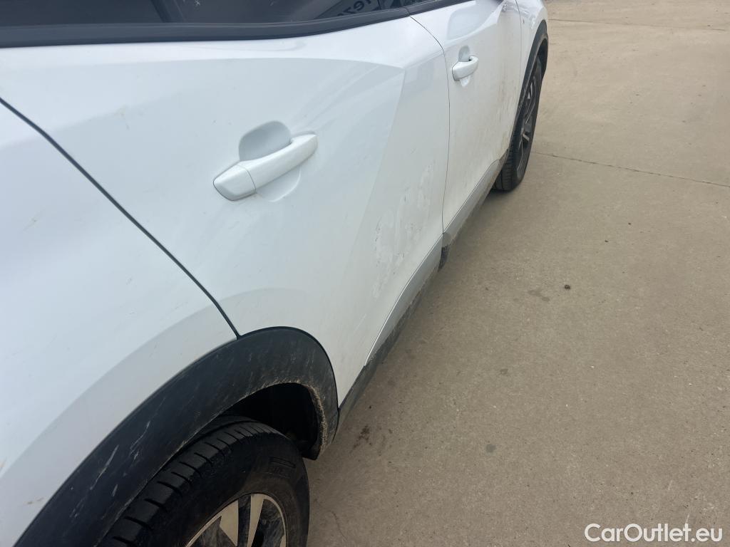  Peugeot  2008 PEUGEOT  / 2019 / 5P / todoterreno Allure BlueHDI 81kW (110CV) #9