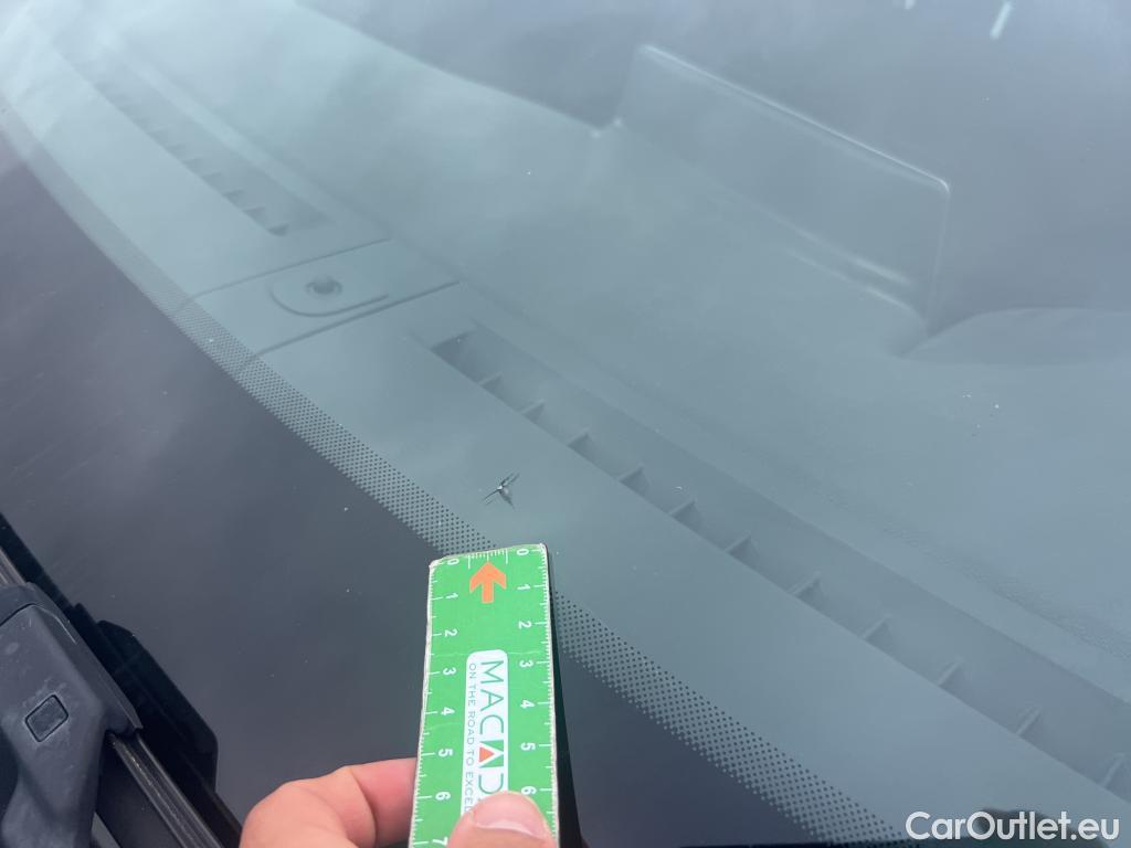  Peugeot  2008 PEUGEOT  / 2019 / 5P / todoterreno Allure BlueHDI 81kW (110CV) #2