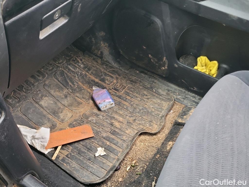  Toyota  Land Cruiser TOYOTA  / 2017 / 5P / todoterreno 2.8 D-4D GX #13