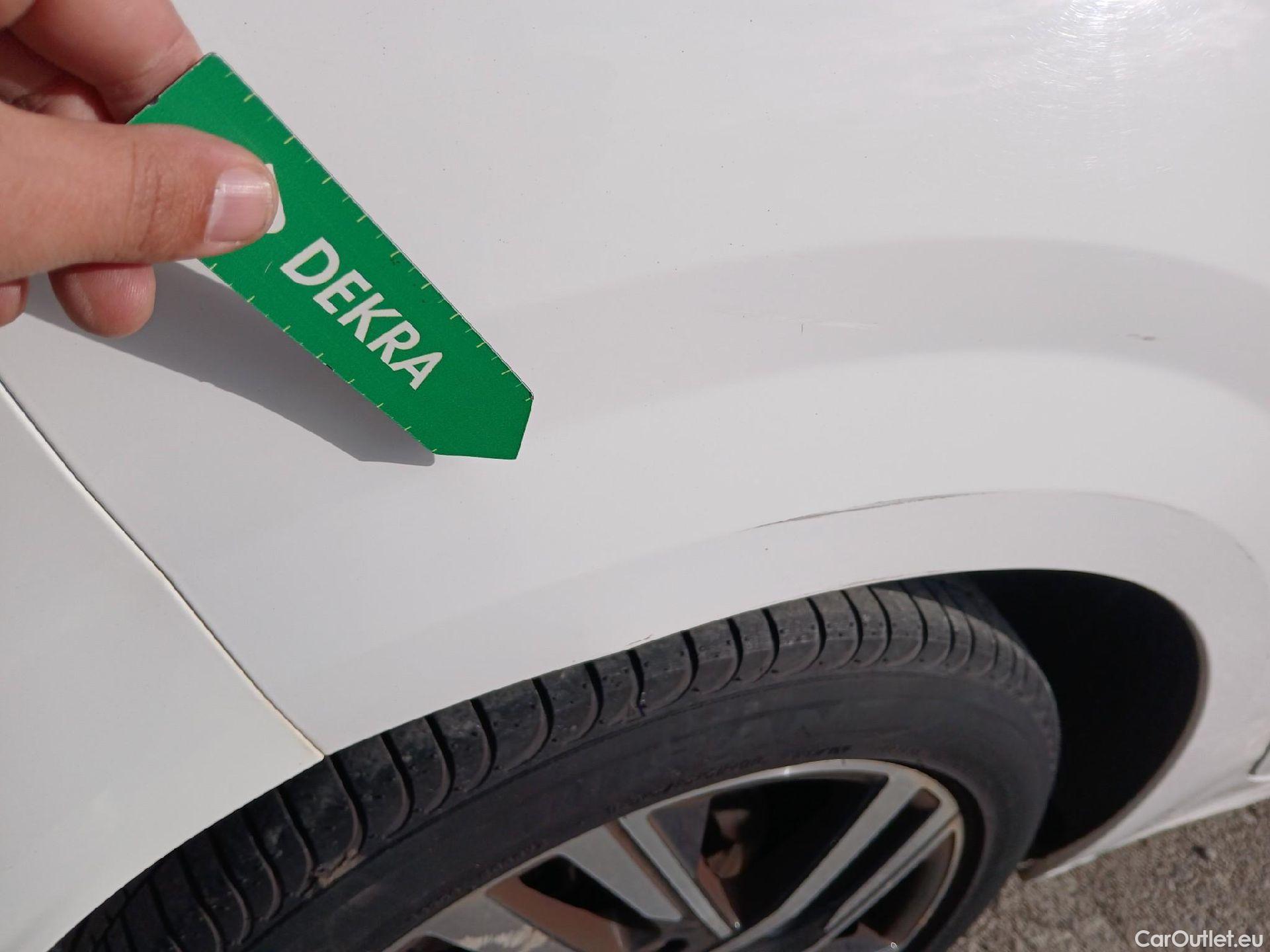  Peugeot  208 PEUGEOT  / 2019 / 5P / berlina con portón PureTech 73kW (100CV) Allure (CX) #47