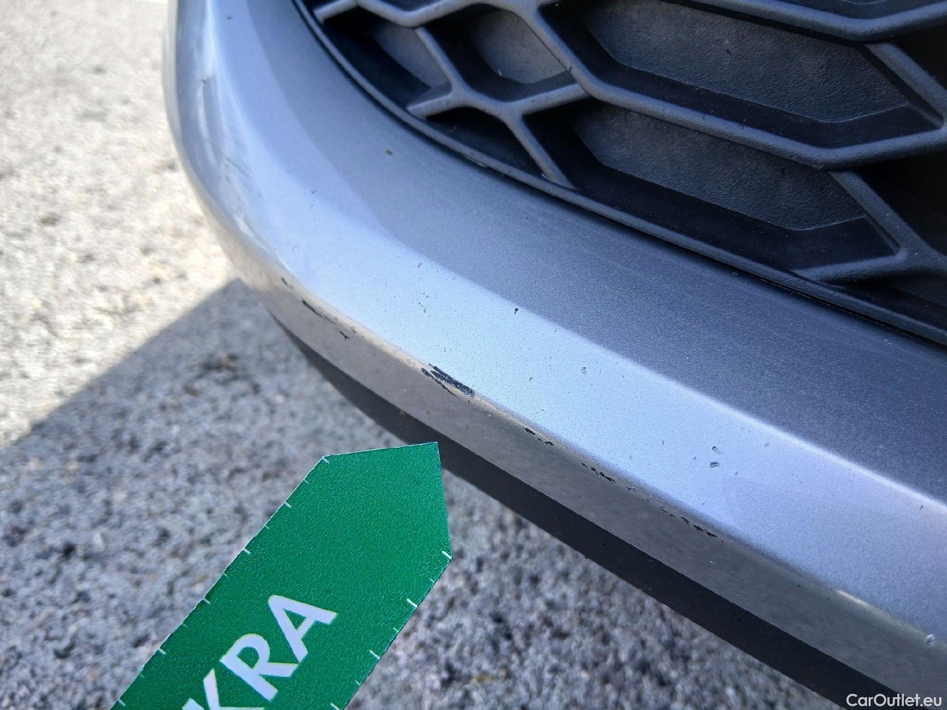  Toyota  C-HR TOYOTA  / 2019 / 5P / todoterreno 1.8 125H Active #10