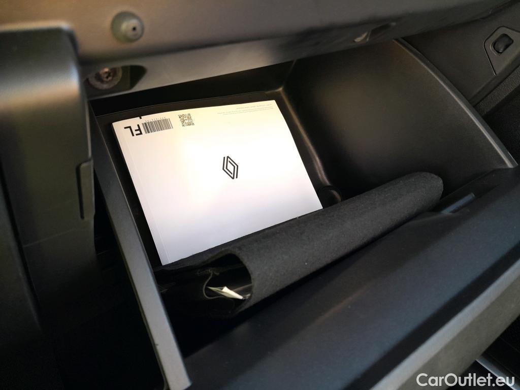  Renault  Kadjar RENAULT  / 2019 / 5P / crossover Zen GPF TCe 103kW (140CV) EDC #10