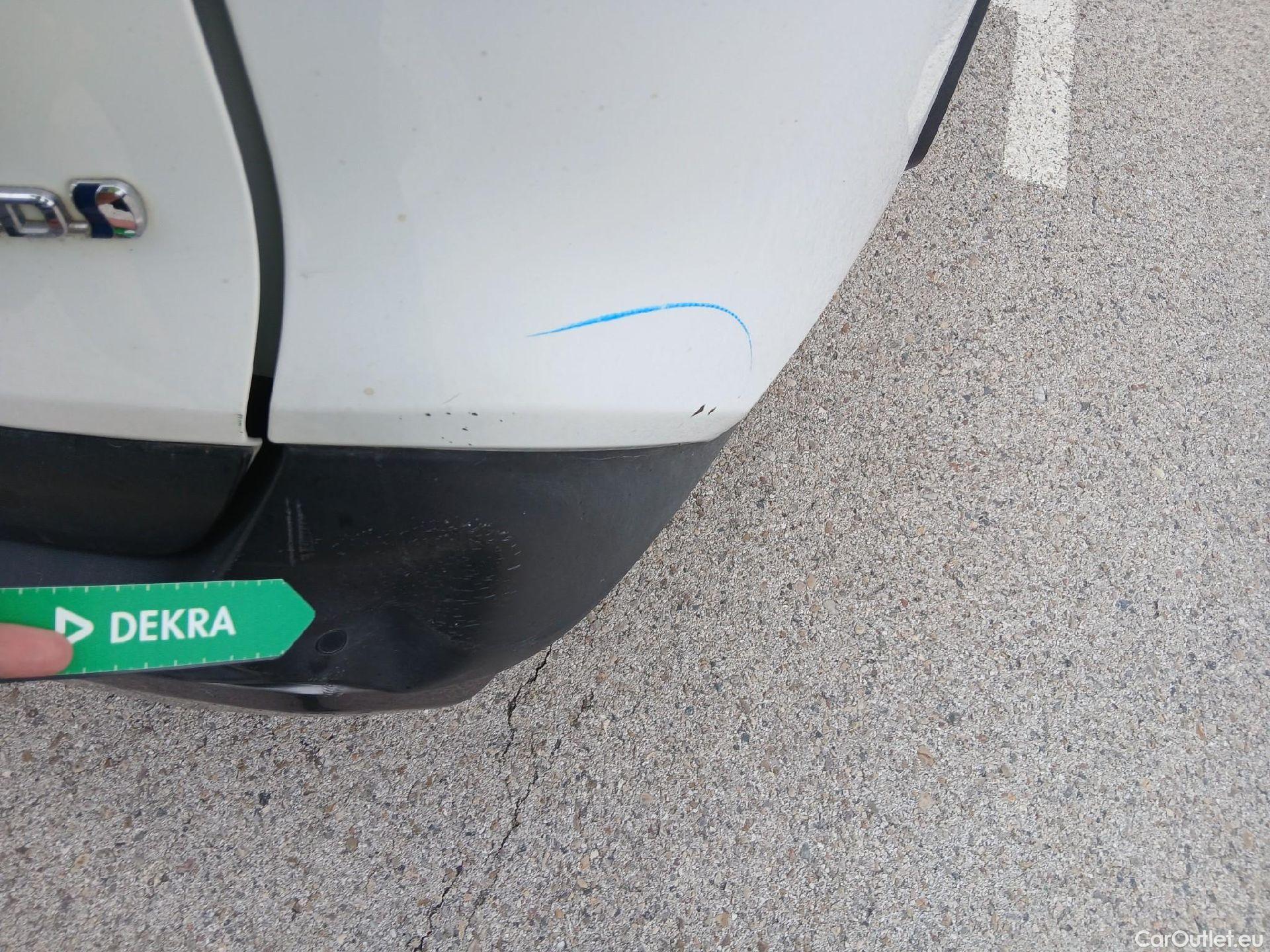  Toyota  RAV4 TOYOTA  / 2018 / 5P / todoterreno 2.5l 220H Advance #29