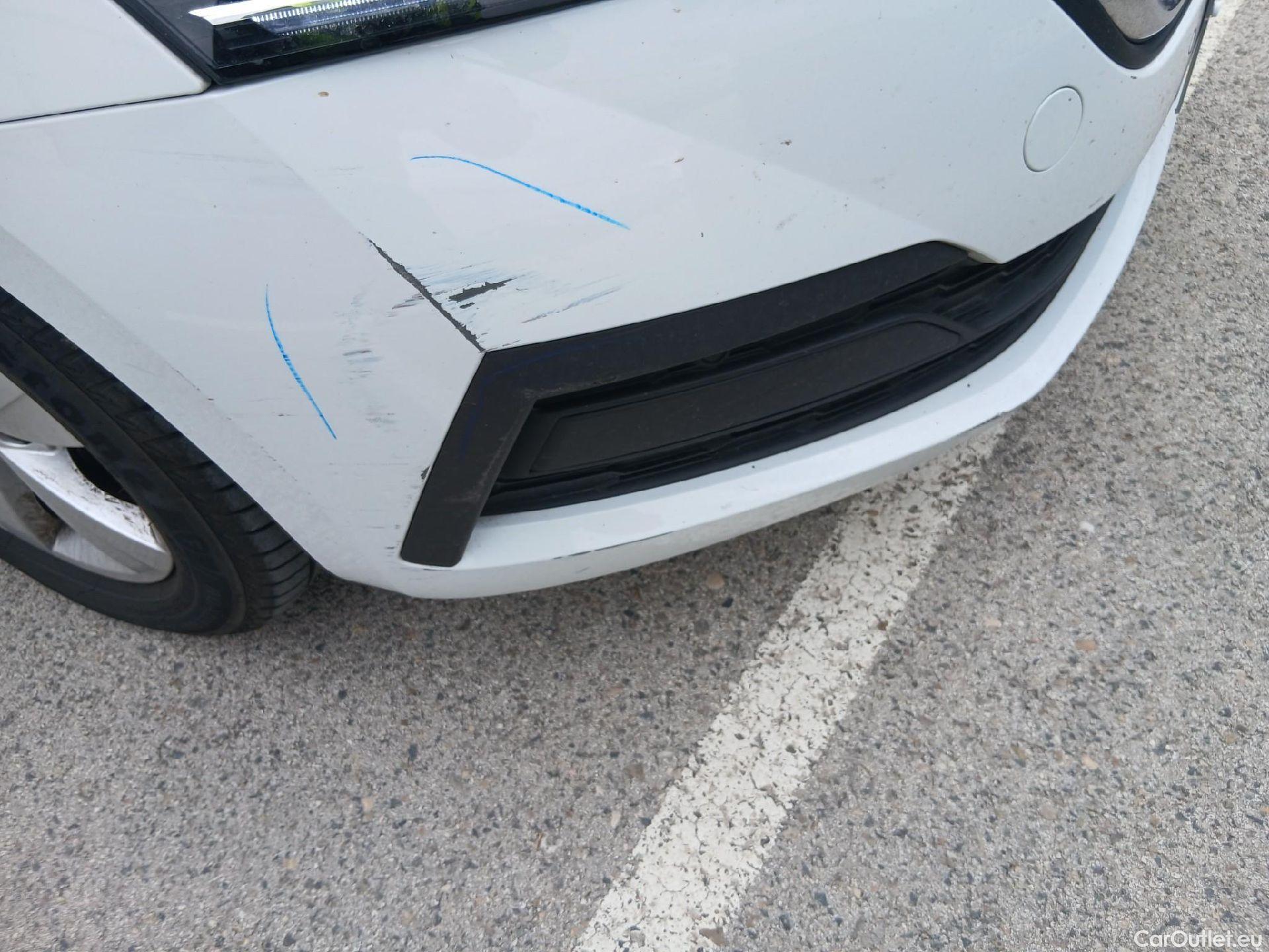  Skoda  Octavia SKODA  / 2020 / 5P / familiar Combi 2.0 TDI 110kW(150CV) DSG Ambition #4