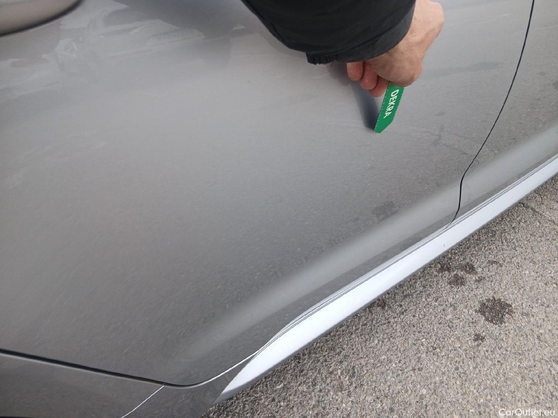  Toyota  Corolla TOYOTA  / 2019 / 5P / familiar 1.8 125H ACTIVE TECH E-CVT TOU SPORT #27