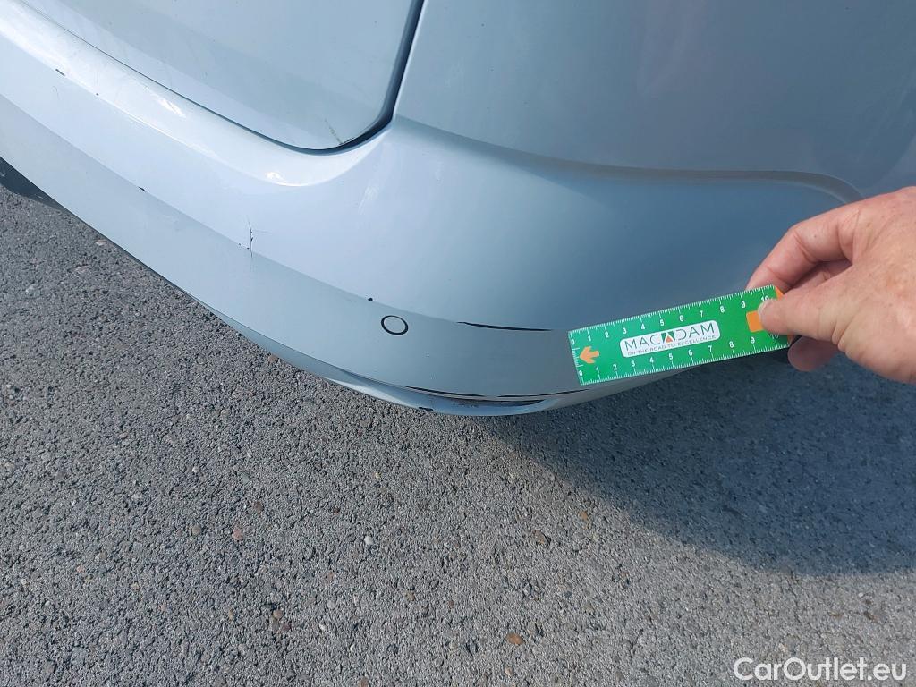  Renault  Megane RENAULT Mégane / 2015 / 5P / familiar Sp. Tourer Zen En. dCi 81kW (110CV) #28