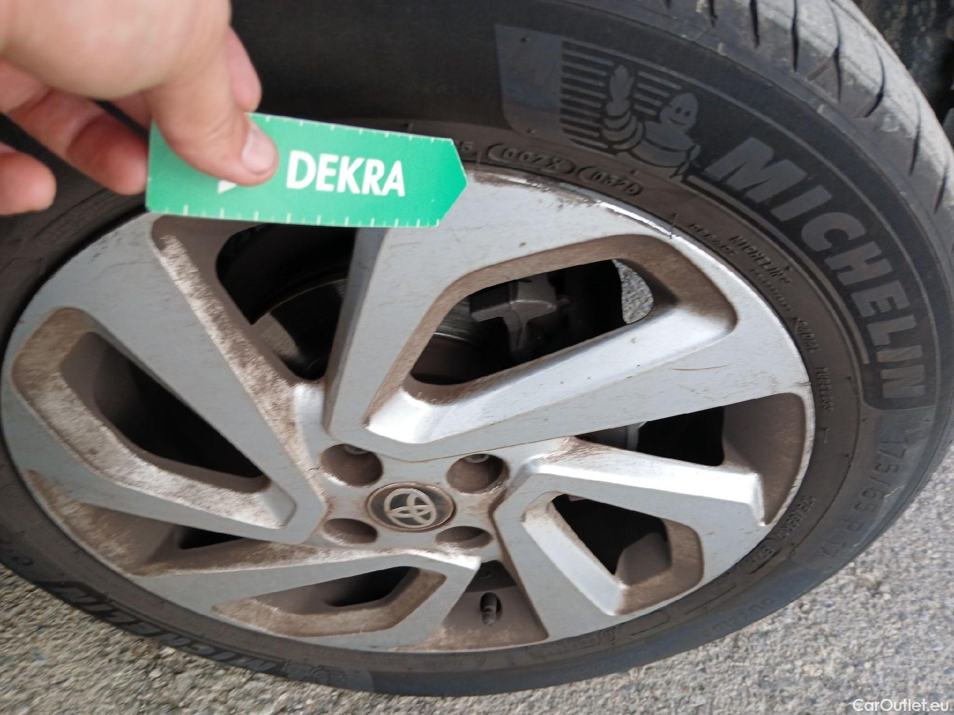  Toyota  Aygo X TOYOTA  Cross / 2022 / 5P / todoterreno 1.0 VVT-I 72CV Play #44