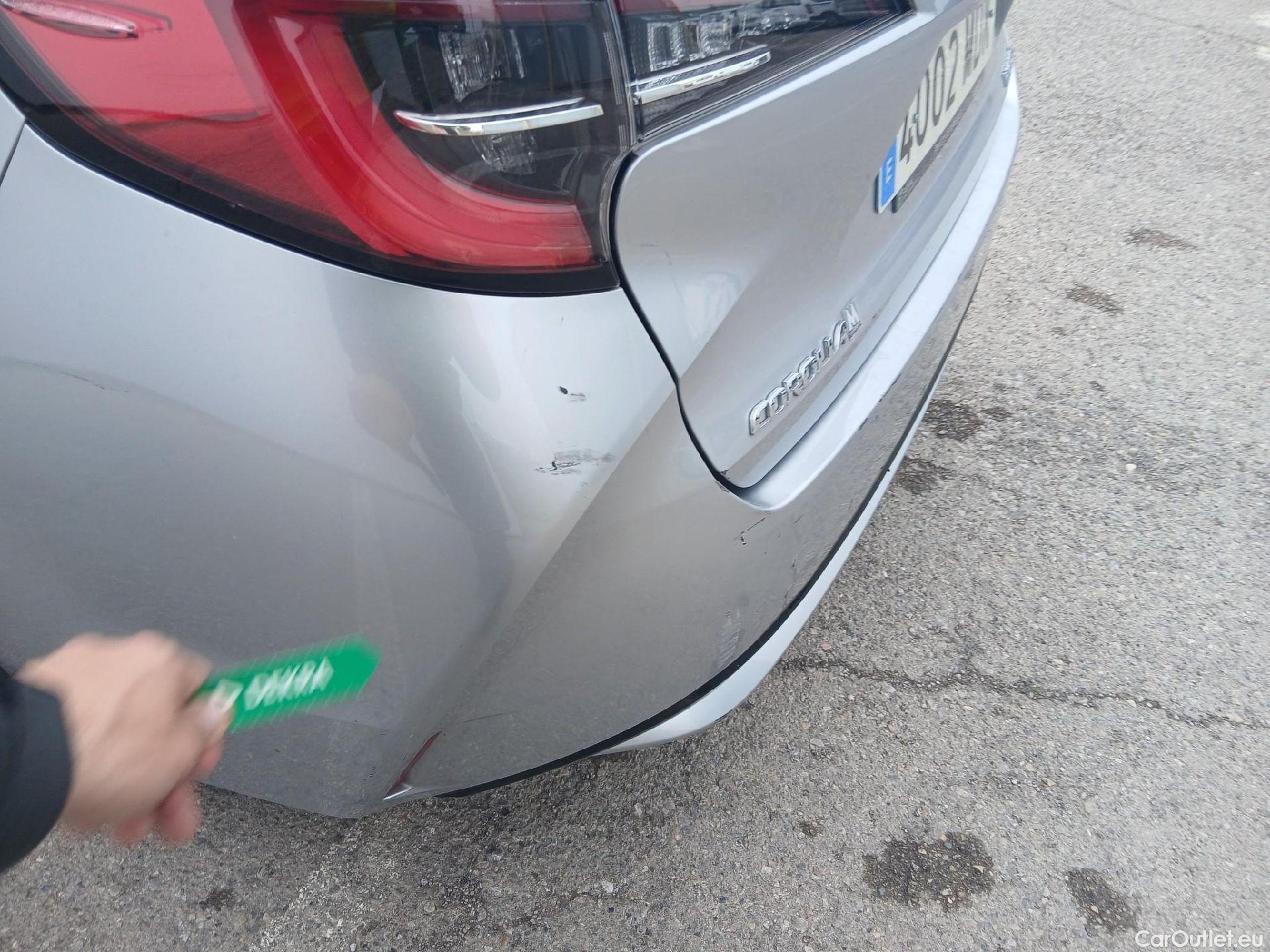  Toyota  Corolla TOYOTA  / 2019 / 5P / familiar 1.8 125H ACTIVE TECH E-CVT TOU SPORT #18