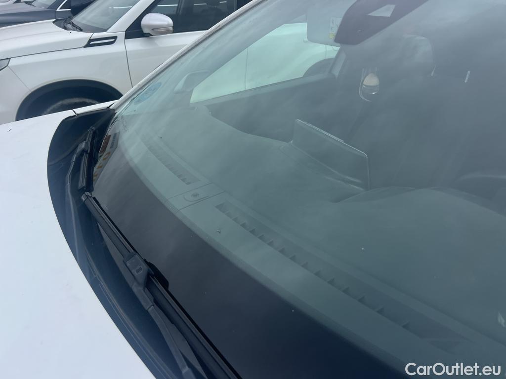  Peugeot  2008 PEUGEOT  / 2019 / 5P / todoterreno Allure BlueHDI 81kW (110CV) #1