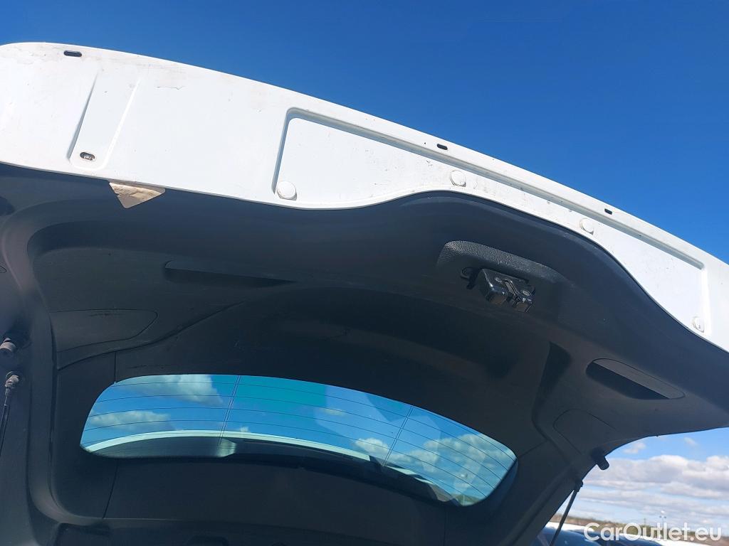  Renault  Megane RENAULT Mégane / 2015 / 5P / familiar Sp. Tourer Zen En. dCi 81kW (110CV) #1