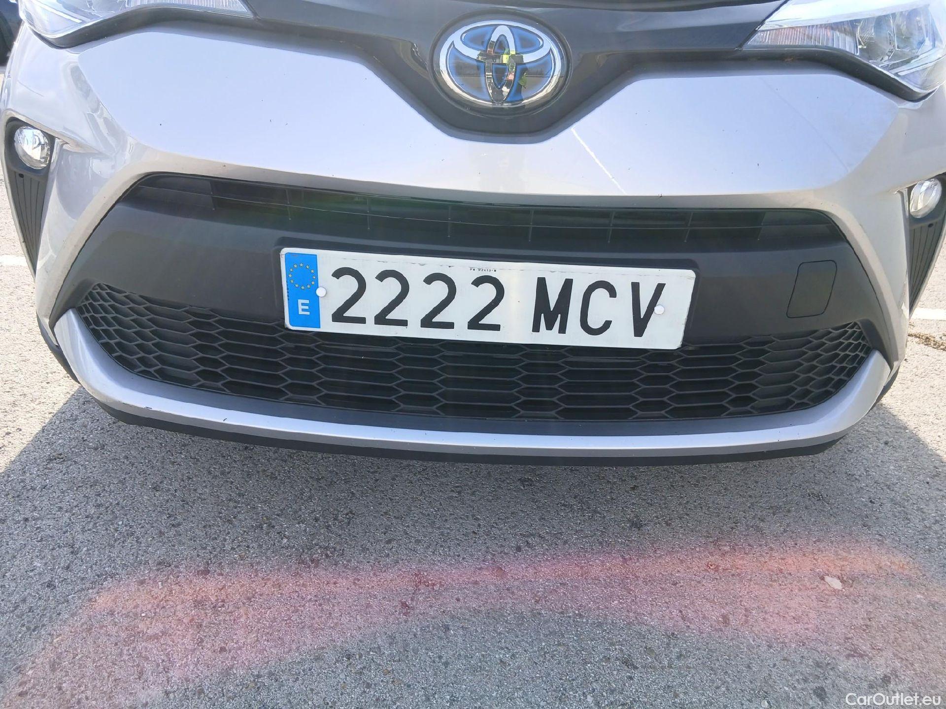  Toyota  C-HR TOYOTA  / 2019 / 5P / todoterreno 1.8 125H Active #13