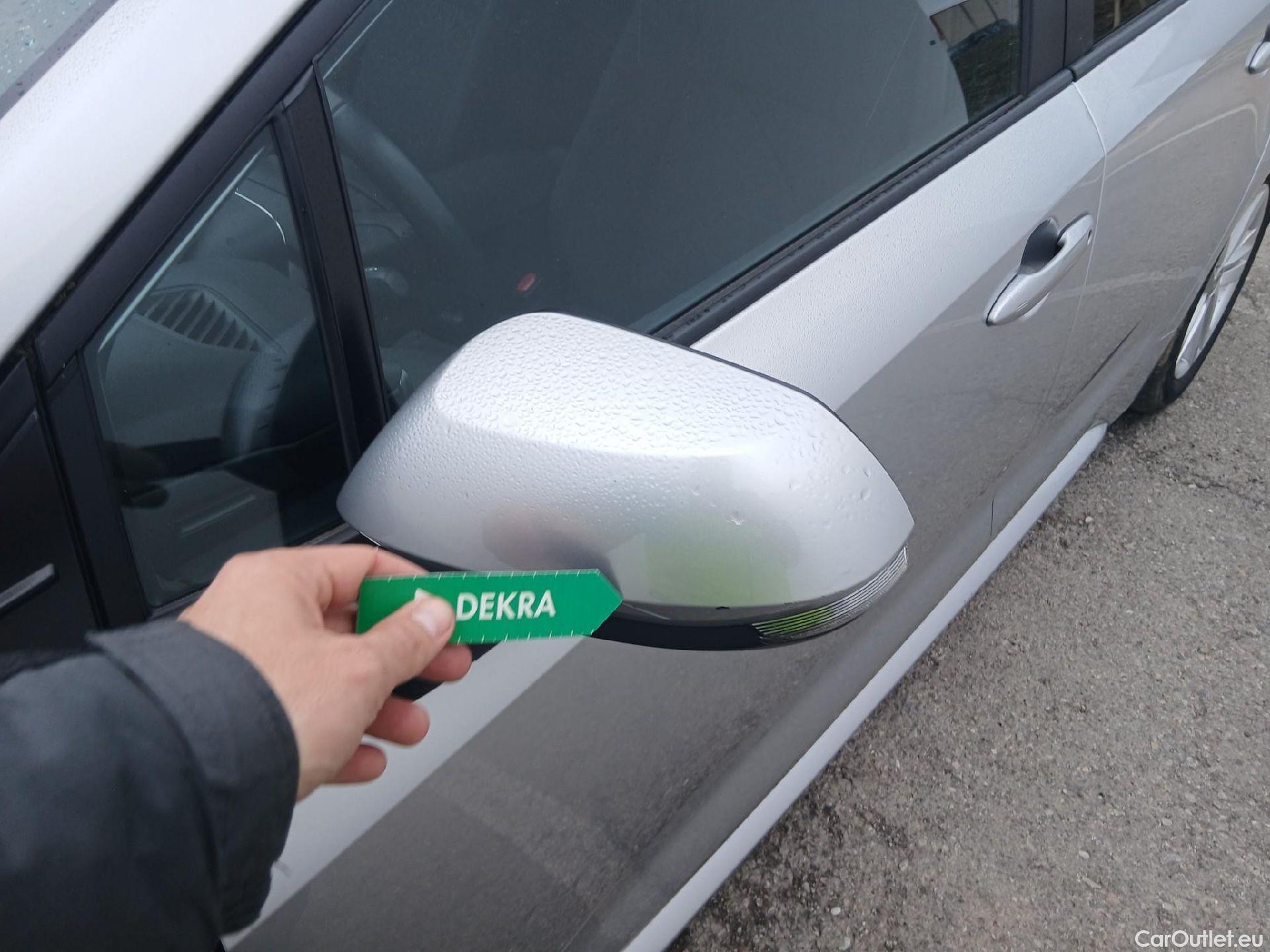  Toyota  Corolla TOYOTA  / 2019 / 5P / familiar 1.8 125H ACTIVE TECH E-CVT TOU SPORT #8