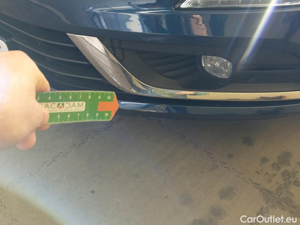  Renault  TALISMAN  RENAULT / 2015 / 4P / sedán Limited Blue dCi 88 kW (120CV) -18 (CX) #8