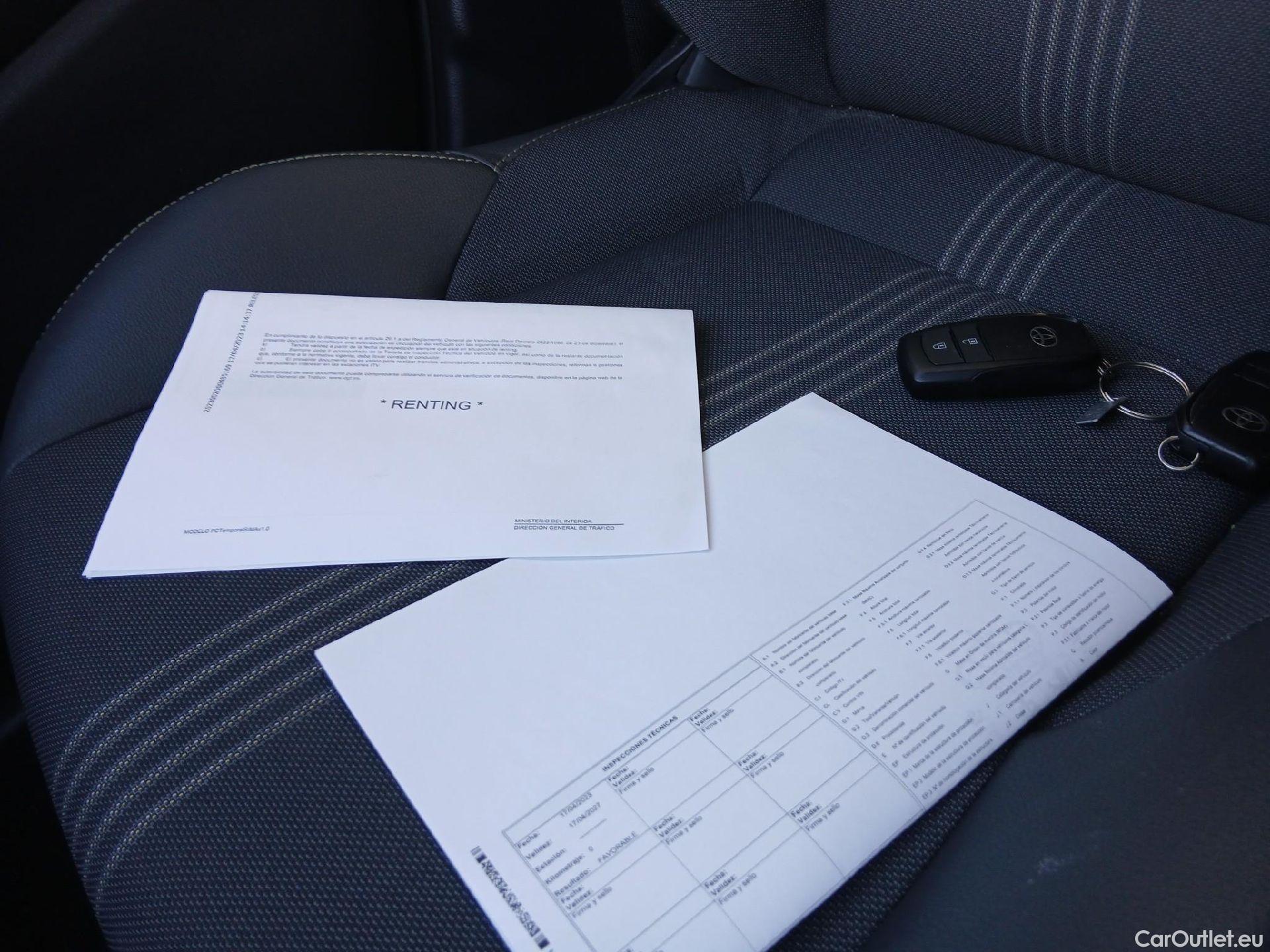  Toyota  Yaris Cross TOYOTA  / 2021 / 5P / todoterreno 1.5 120H Adventure #21