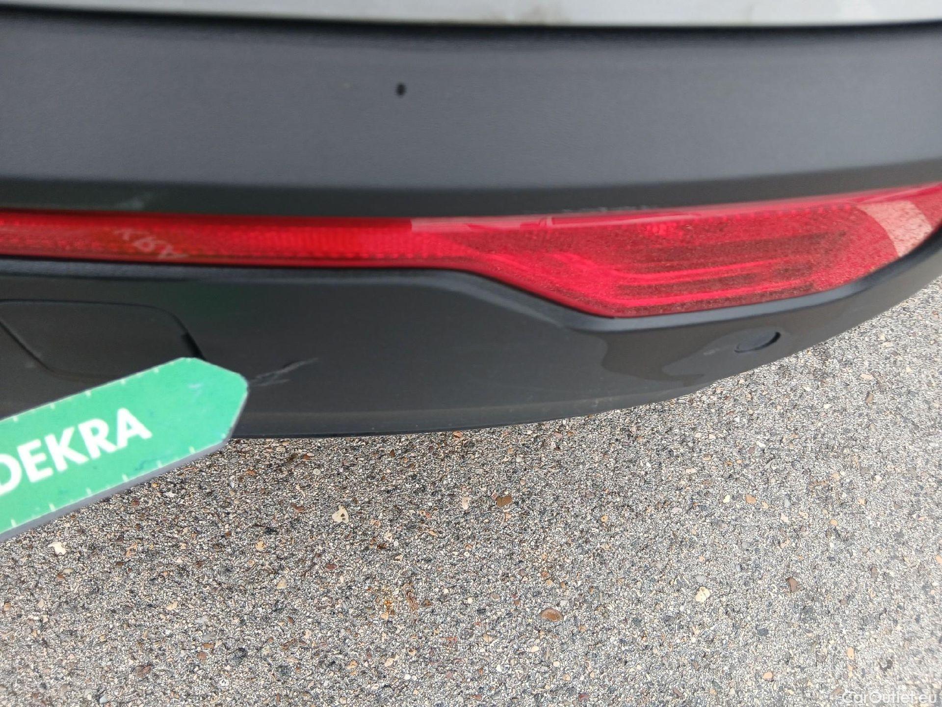  Volvo  XC 40 VOLVO XC40 / 2017 / 5P / todoterreno 1.5 T4 Twin Recharge R-Design Auto #28