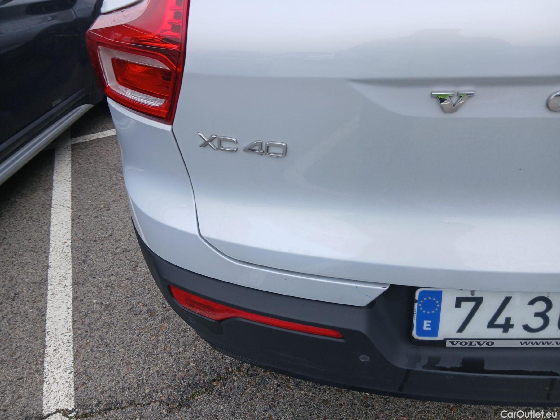  Volvo  XC 40 VOLVO XC40 / 2017 / 5P / todoterreno 1.5 T4 Twin Recharge R-Design Auto #25