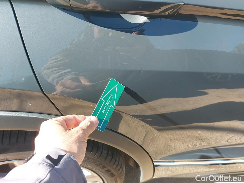  Volkswagen  Tiguan VOLKSWAGEN  / 2020 / 5P / todoterreno R-Line 1.4 TSI eHybrid 180kW (245CV) DSG  #2