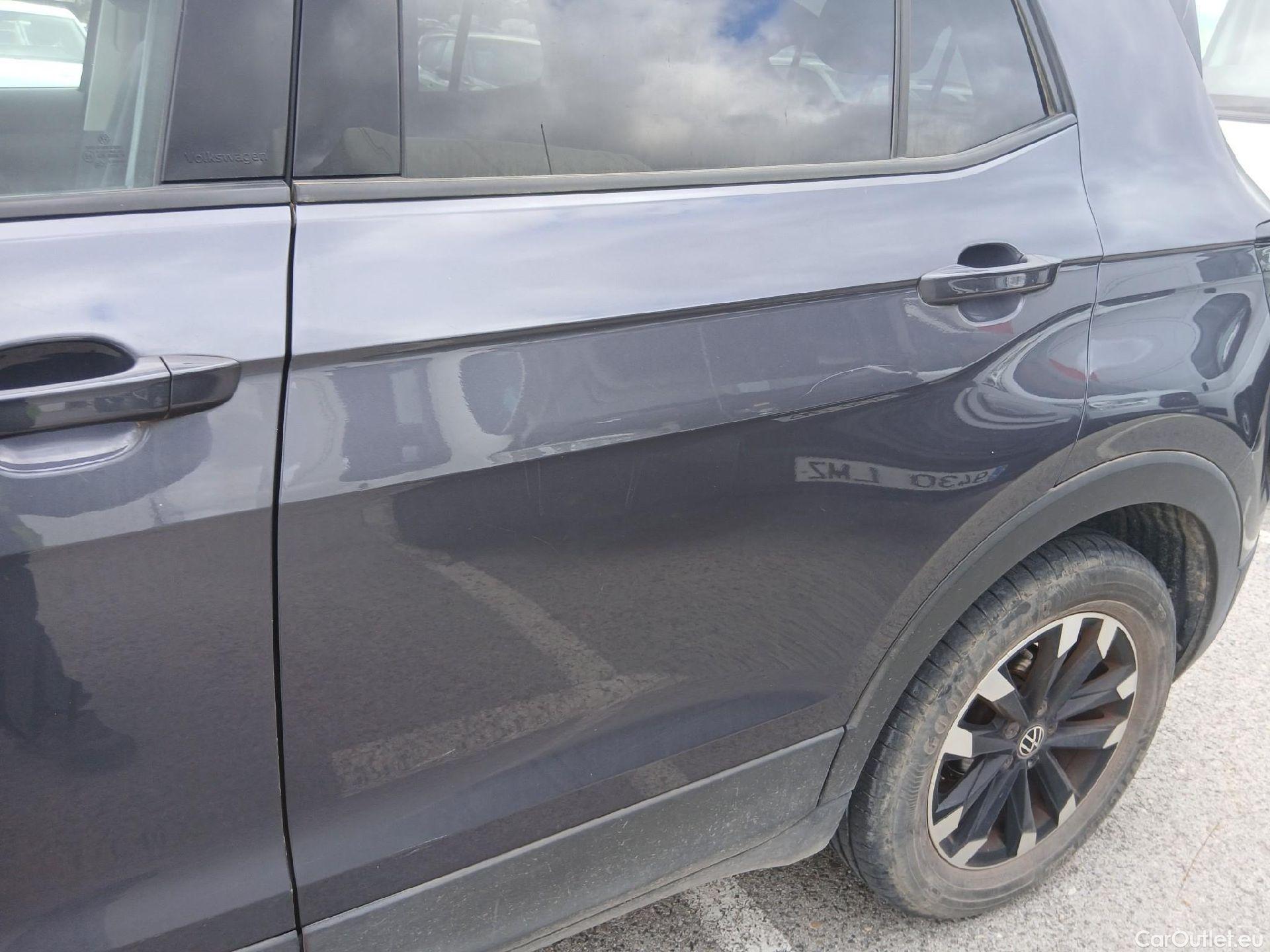  Volkswagen  T-CROSS VOLKSWAGEN  / 2018 / 5P / todoterreno Advance 1.0 TSI 81kW (110CV) #13