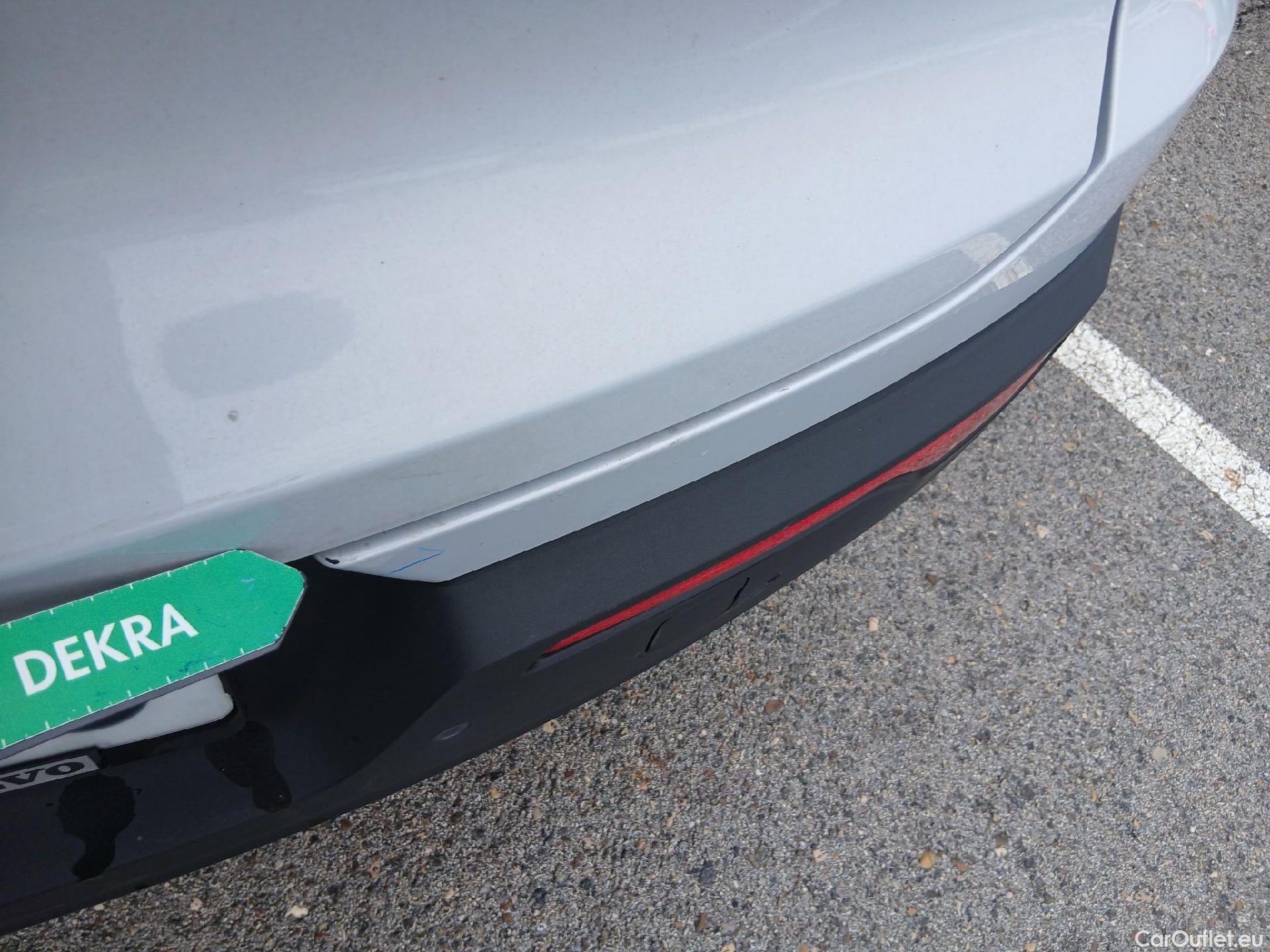  Volvo  XC 40 VOLVO XC40 / 2017 / 5P / todoterreno 1.5 T4 Twin Recharge R-Design Auto #27