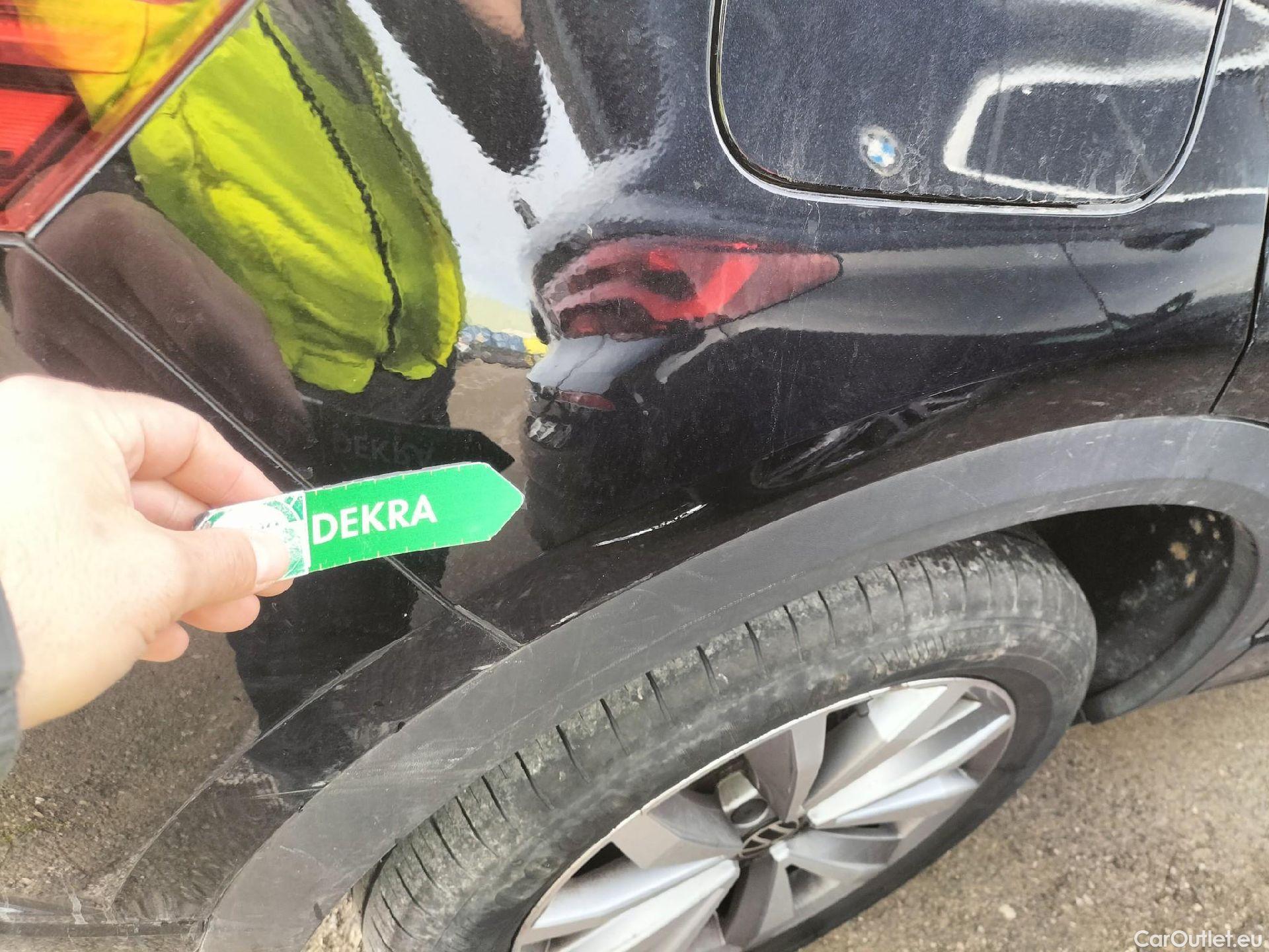  Volkswagen  T-ROC VOLKSWAGEN  / 2017 / 5P / todoterreno Advance R-Line 1.0 TSI 81kW (110CV) #33