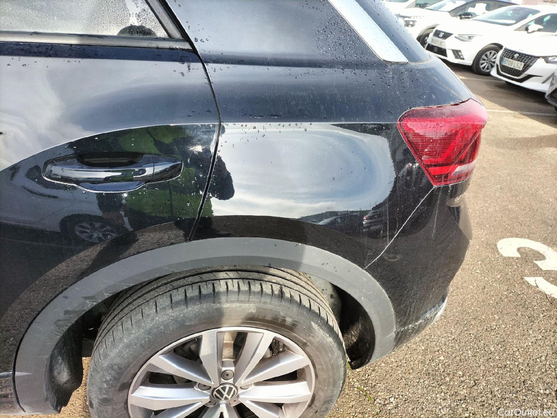  Volkswagen  T-ROC VOLKSWAGEN  / 2017 / 5P / todoterreno Advance R-Line 1.0 TSI 81kW (110CV) #21