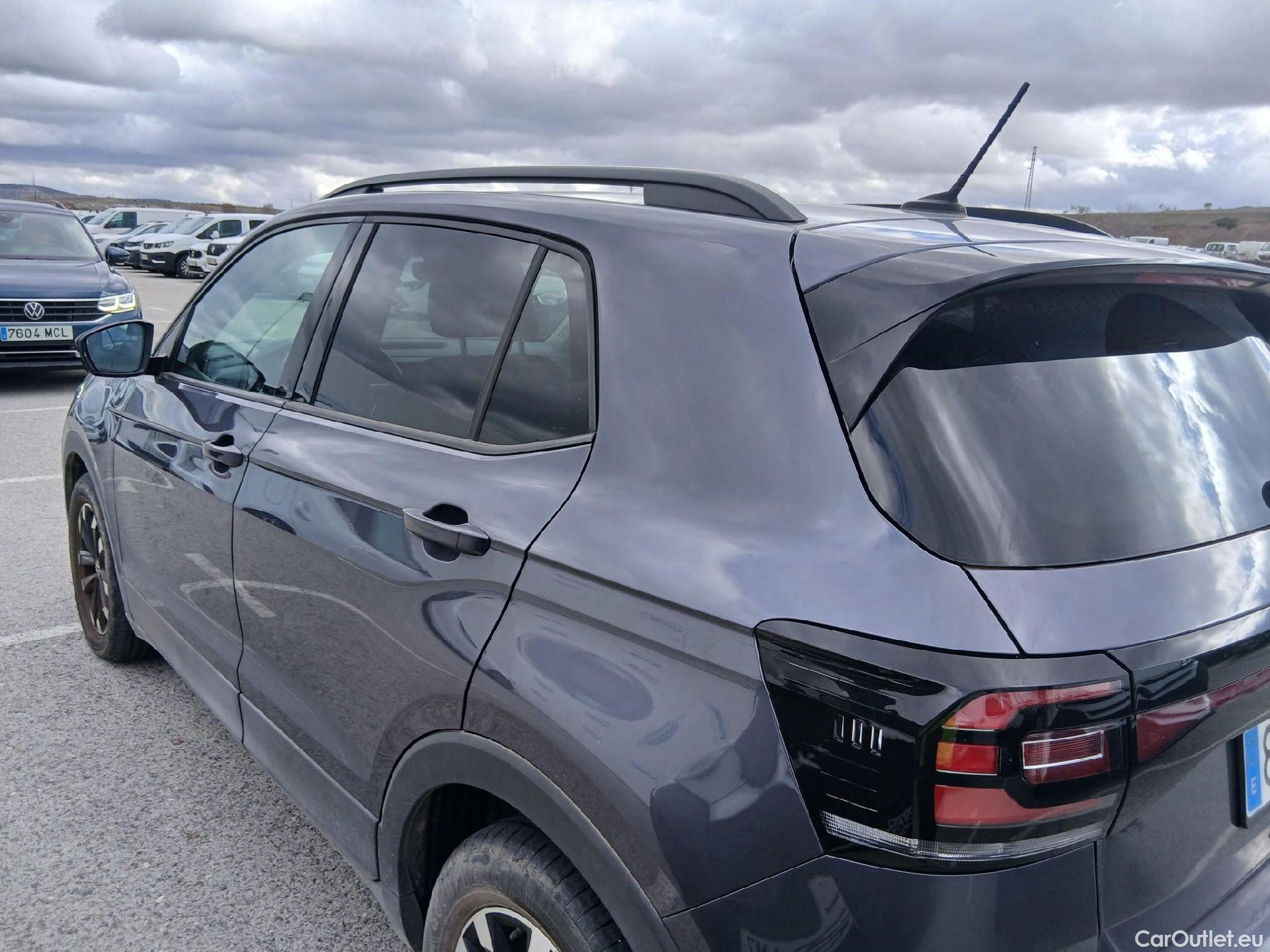  Volkswagen  T-CROSS VOLKSWAGEN  / 2018 / 5P / todoterreno Advance 1.0 TSI 81kW (110CV) #19