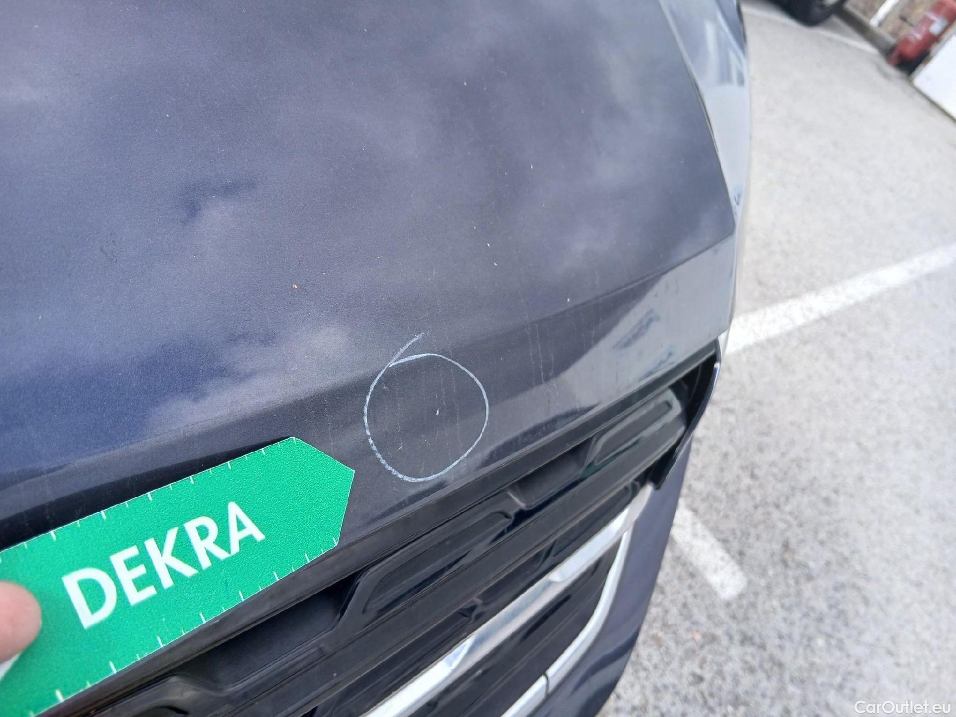  Volkswagen  T-CROSS VOLKSWAGEN  / 2018 / 5P / todoterreno Advance 1.0 TSI 81kW (110CV) #2