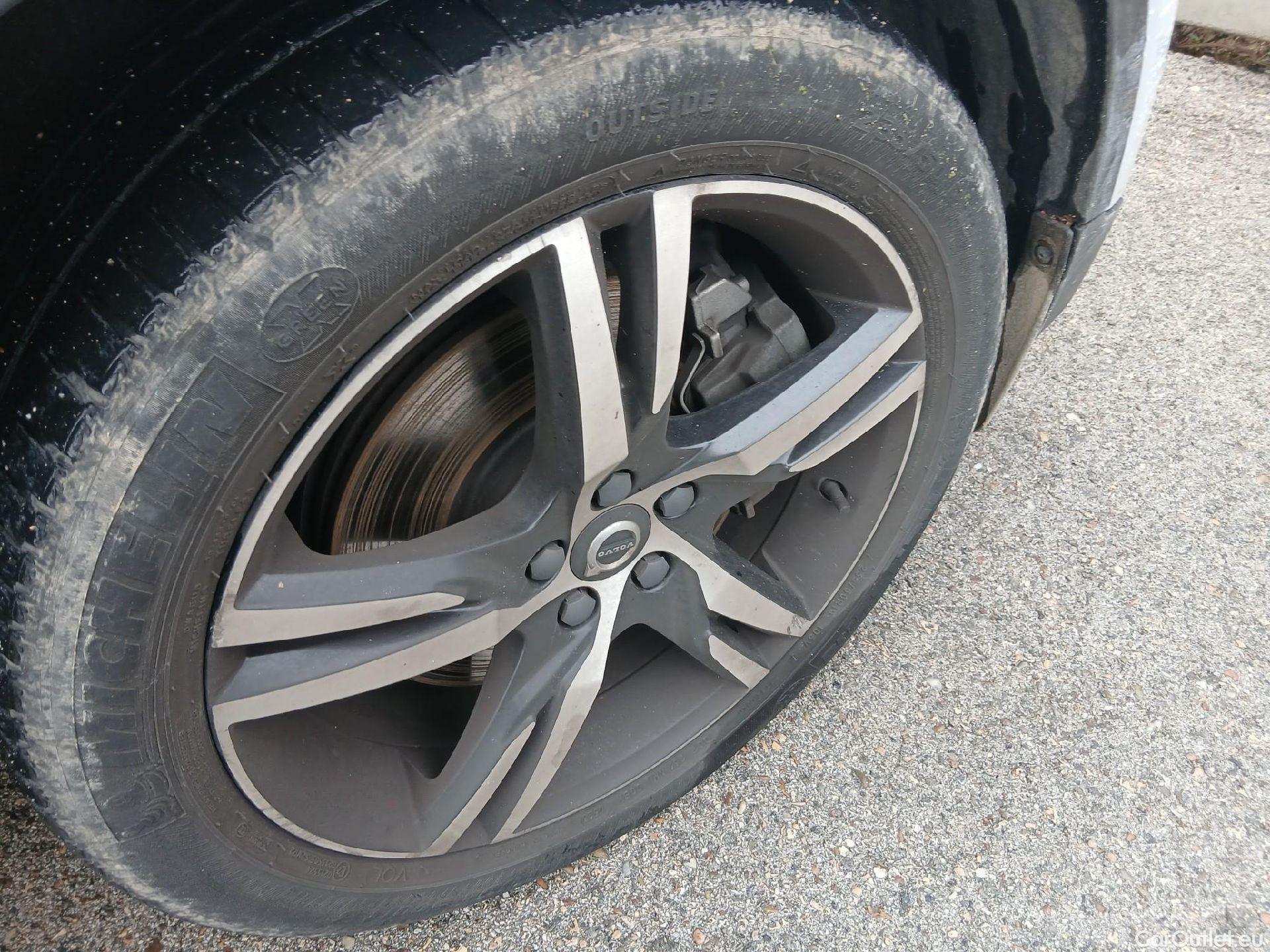  Volvo  XC 40 VOLVO XC40 / 2017 / 5P / todoterreno 1.5 T4 Twin Recharge R-Design Auto #11